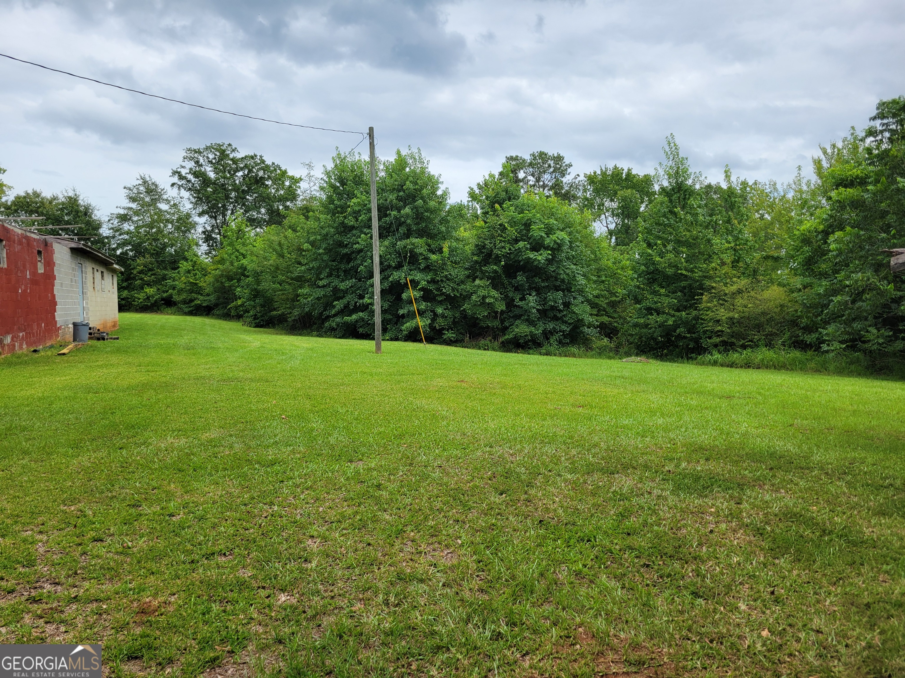 7567 Highway 24 W Property Photo 9