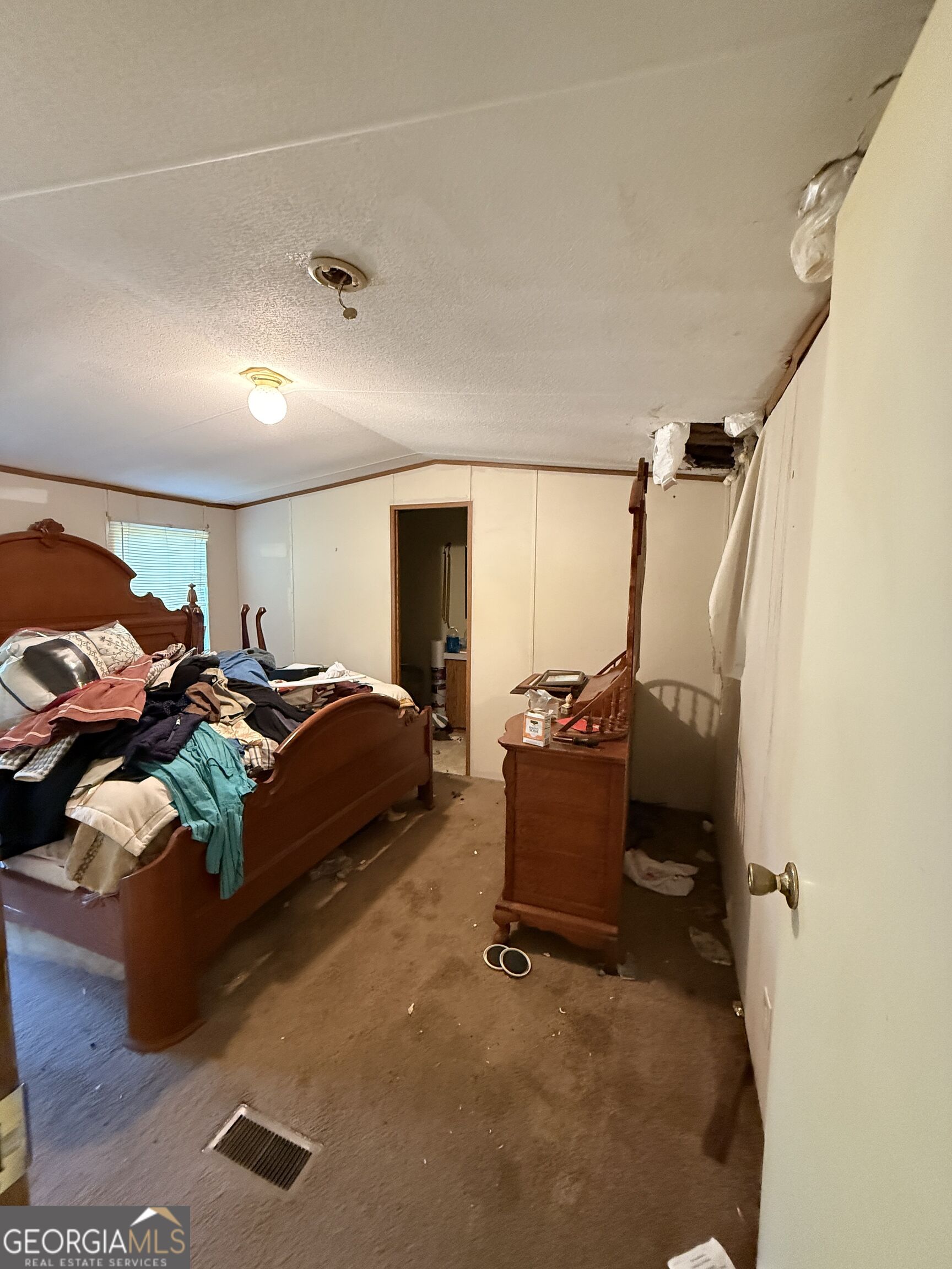 390 Fields Road Property Photo 4
