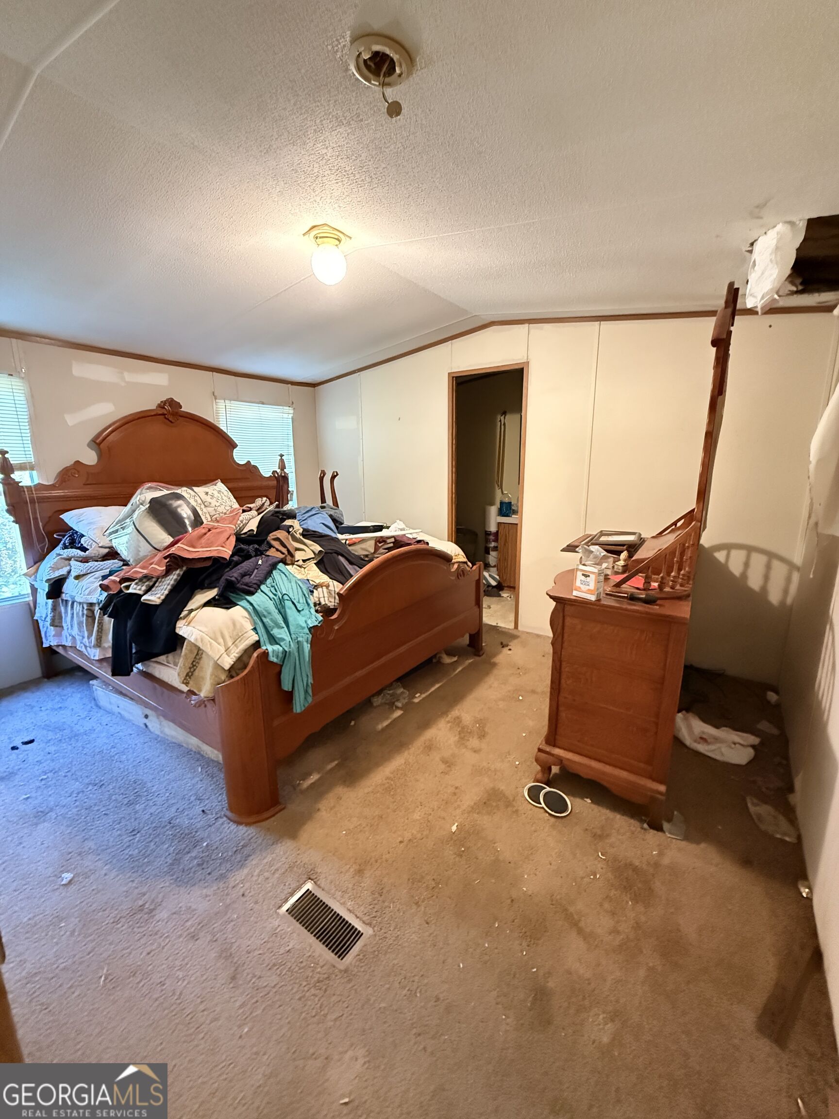 390 Fields Road Property Photo 5