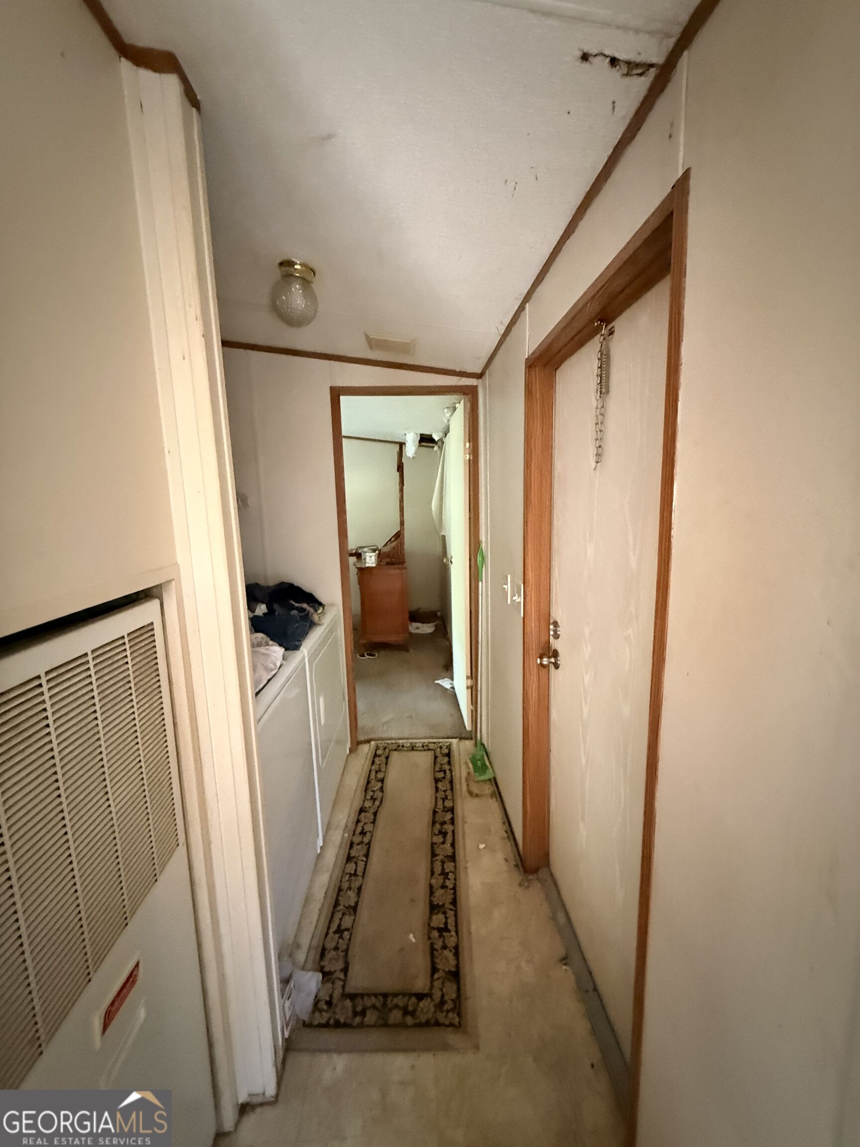 390 Fields Road Property Photo 6