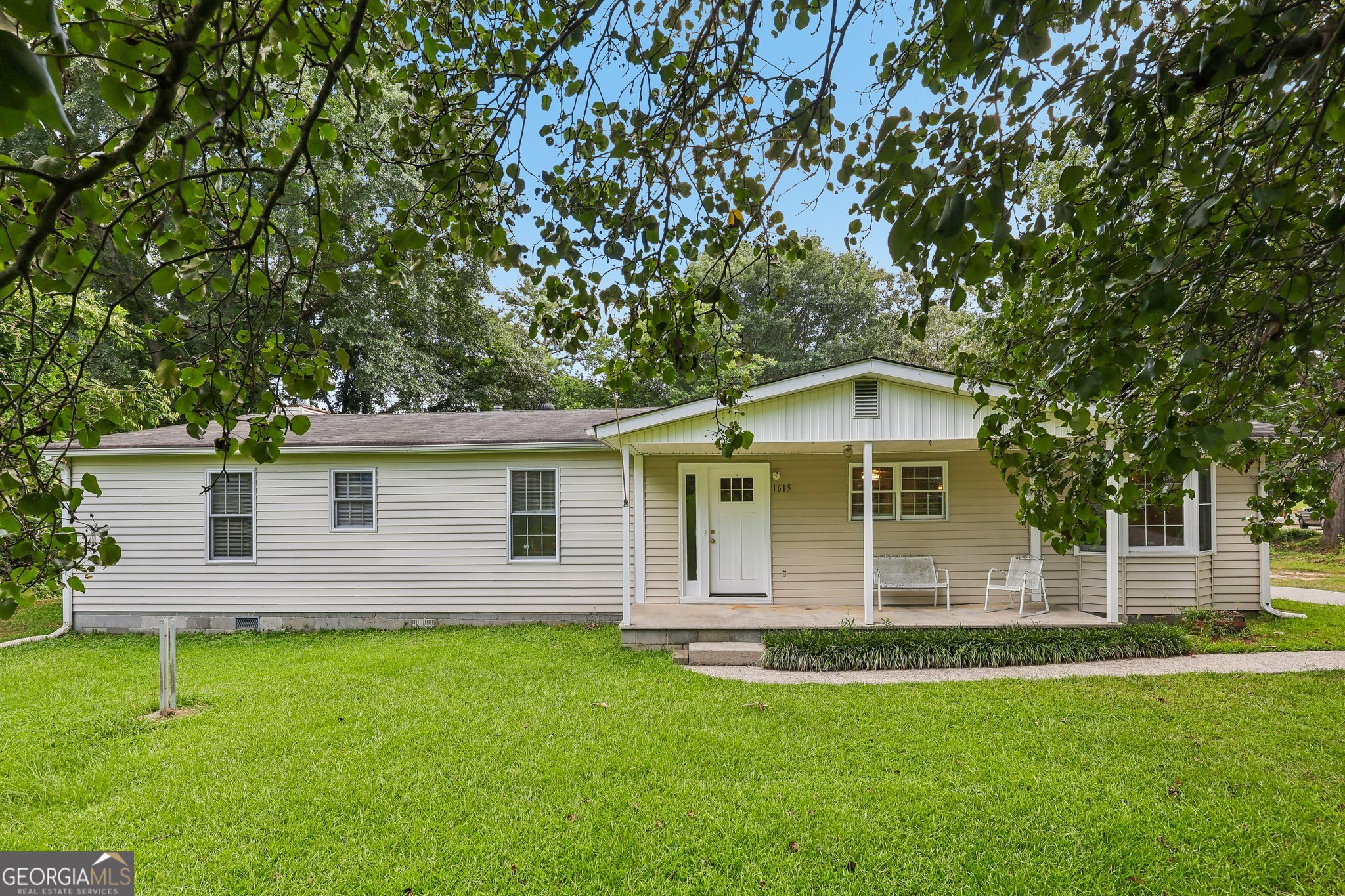1615 New Hope Road Property Photo 1