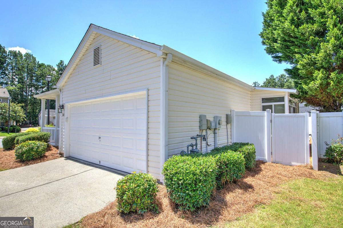 560 Windcroft Circle Nw Property Photo 5