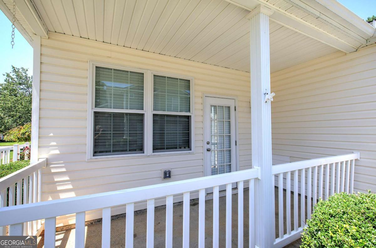 560 Windcroft Circle Nw Property Photo 6