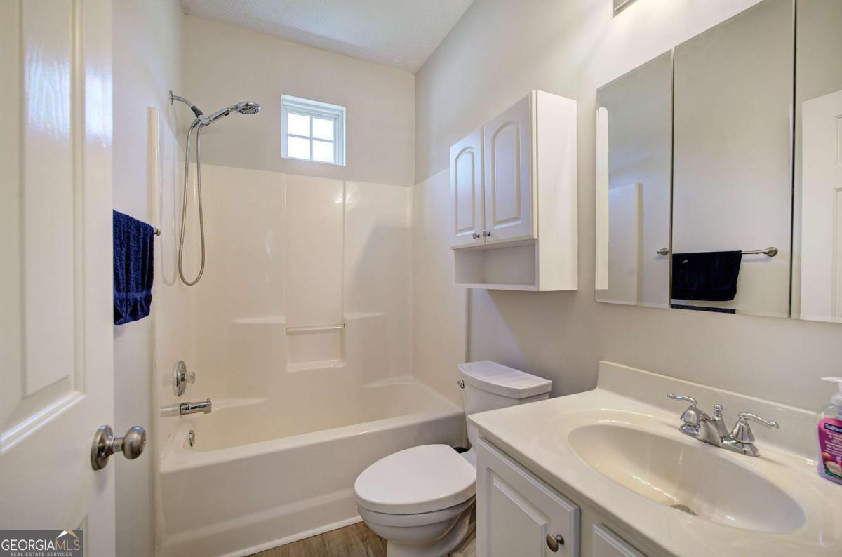 560 Windcroft Circle Nw Property Photo 23