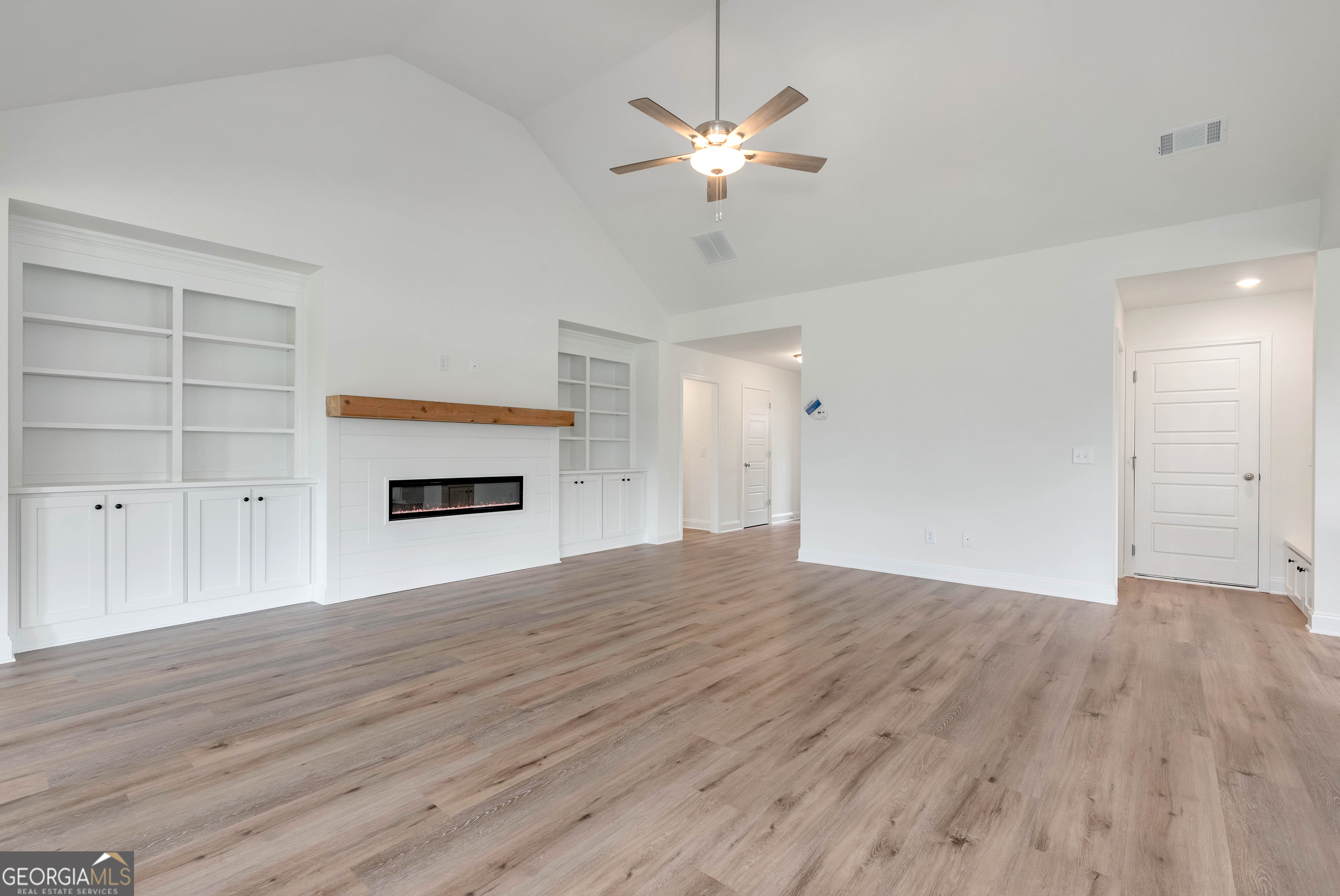 406 Myles Way Property Photo 10