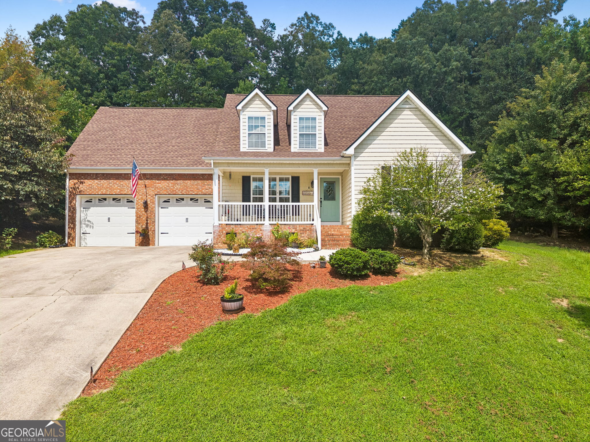 2926 Vine Drive Property Photo 1