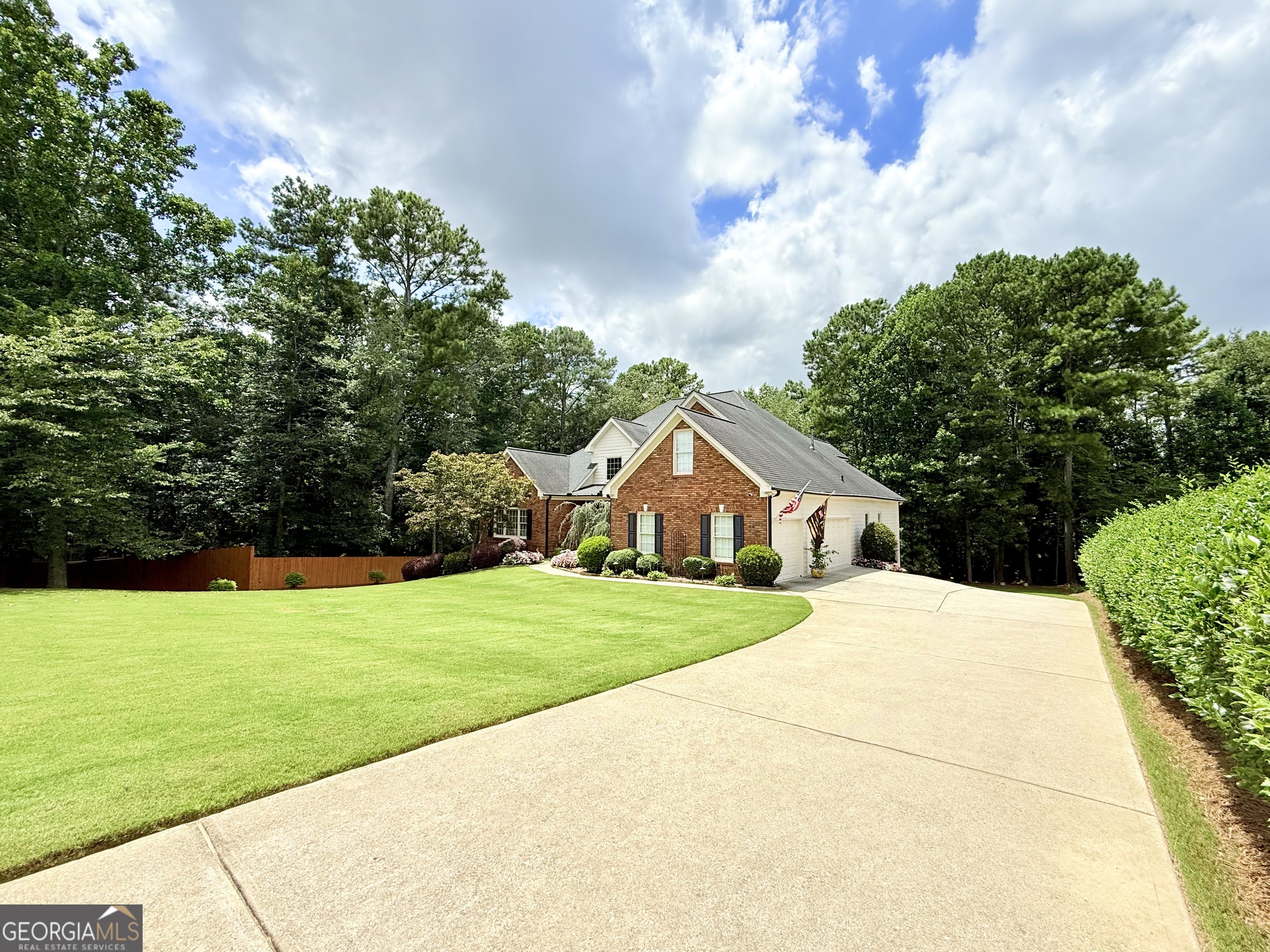 2653 White Rock Drive Property Photo 2