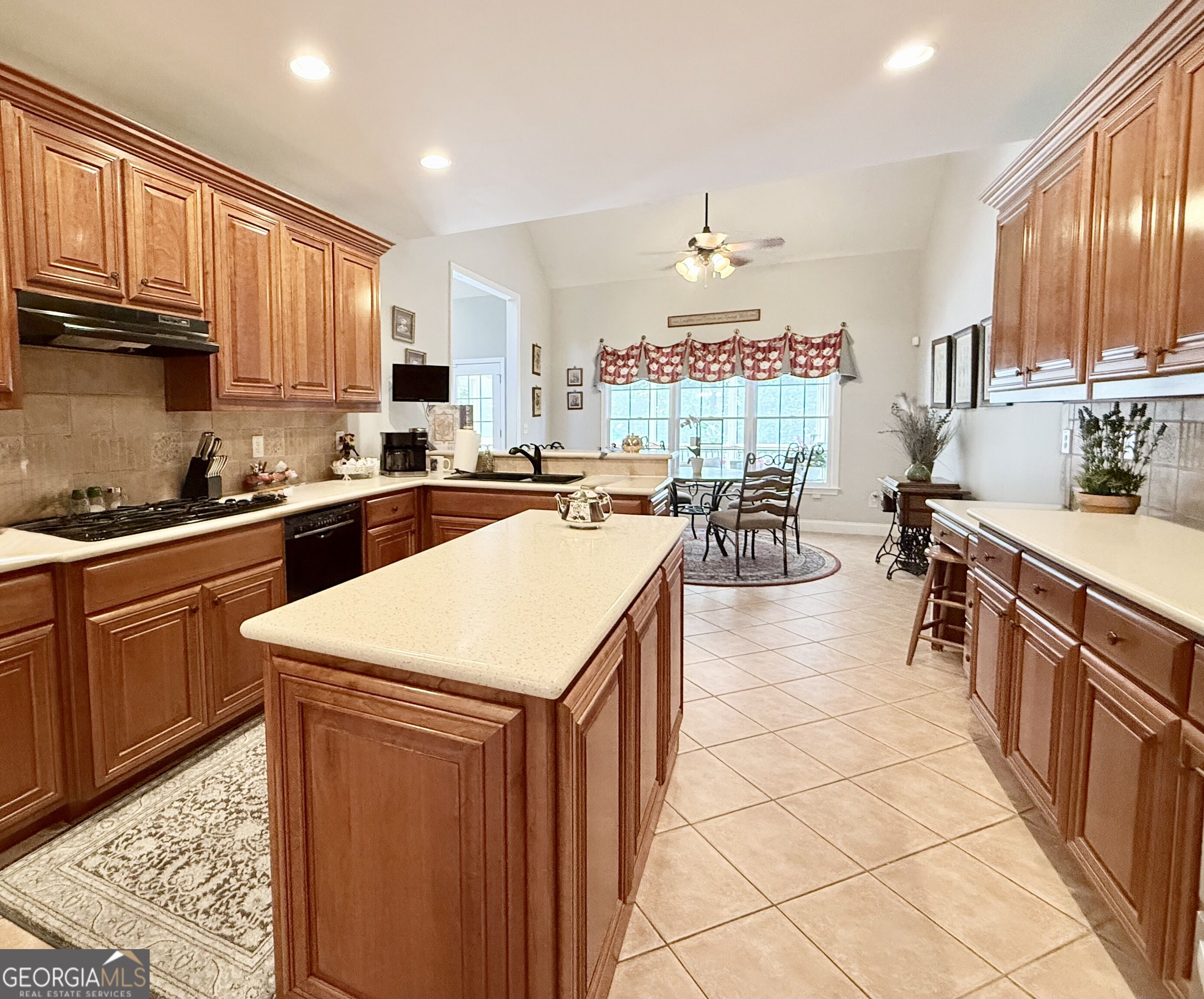 2653 White Rock Drive Property Photo 9