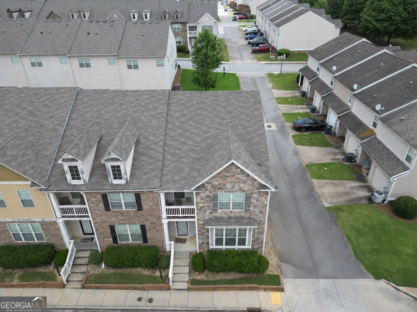 5740 Radford Loop Property Photo 4