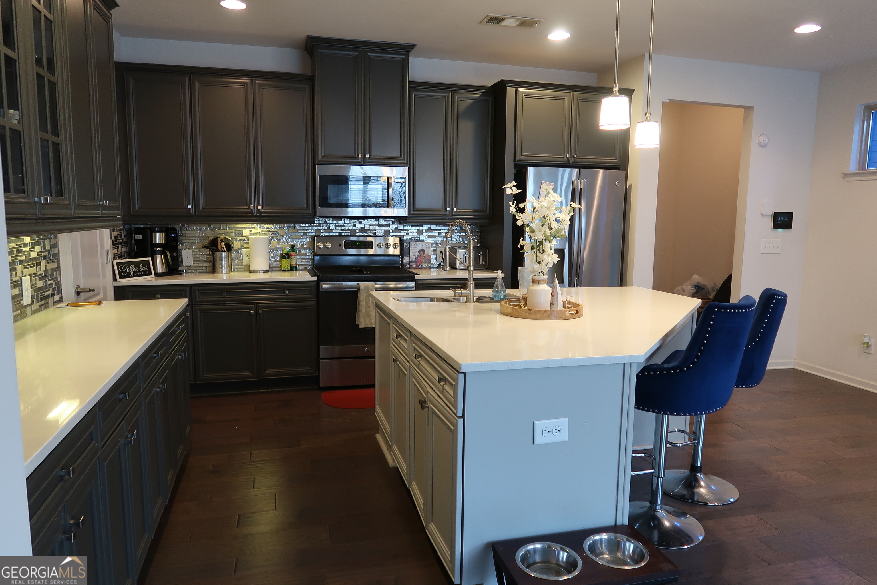 5740 Radford Loop Property Photo 8