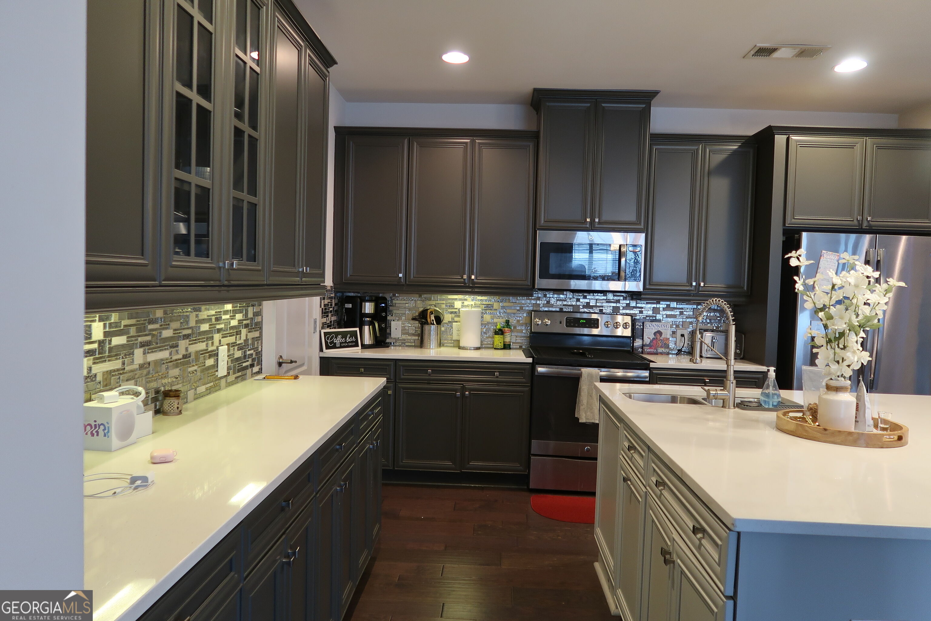 5740 Radford Loop Property Photo 10