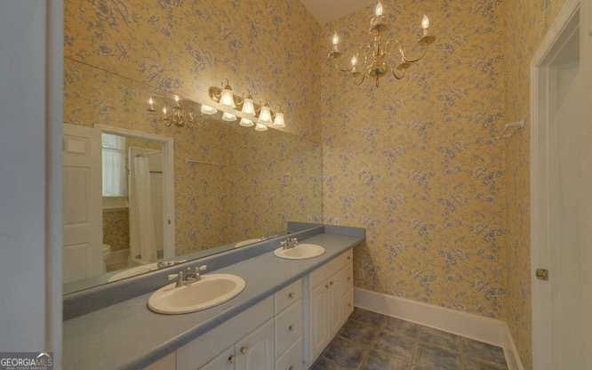 330 River Road Property Photo 9