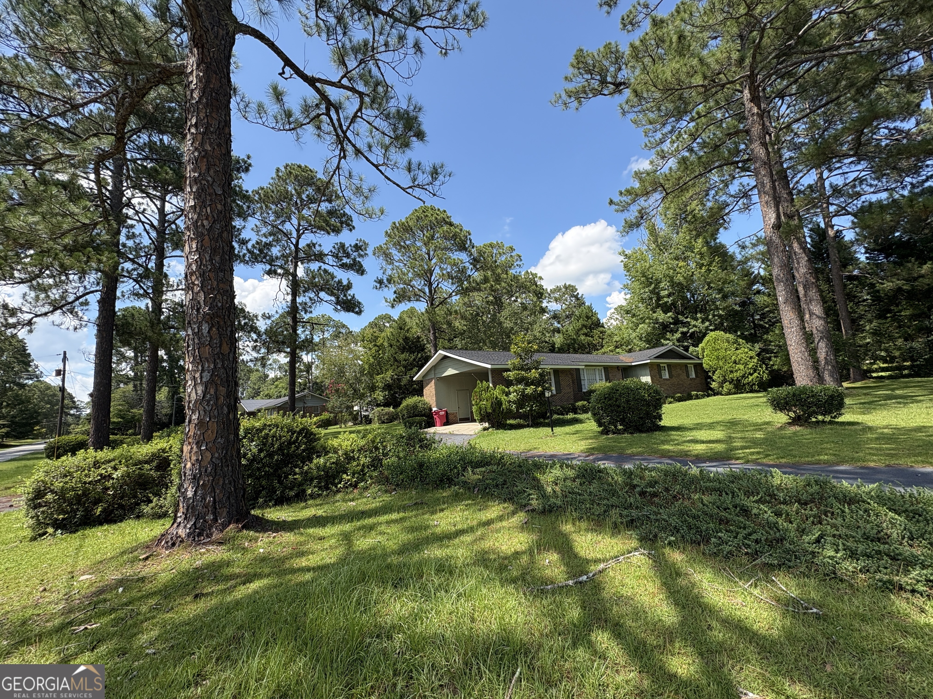 1340 5th Avenue Property Photo 4