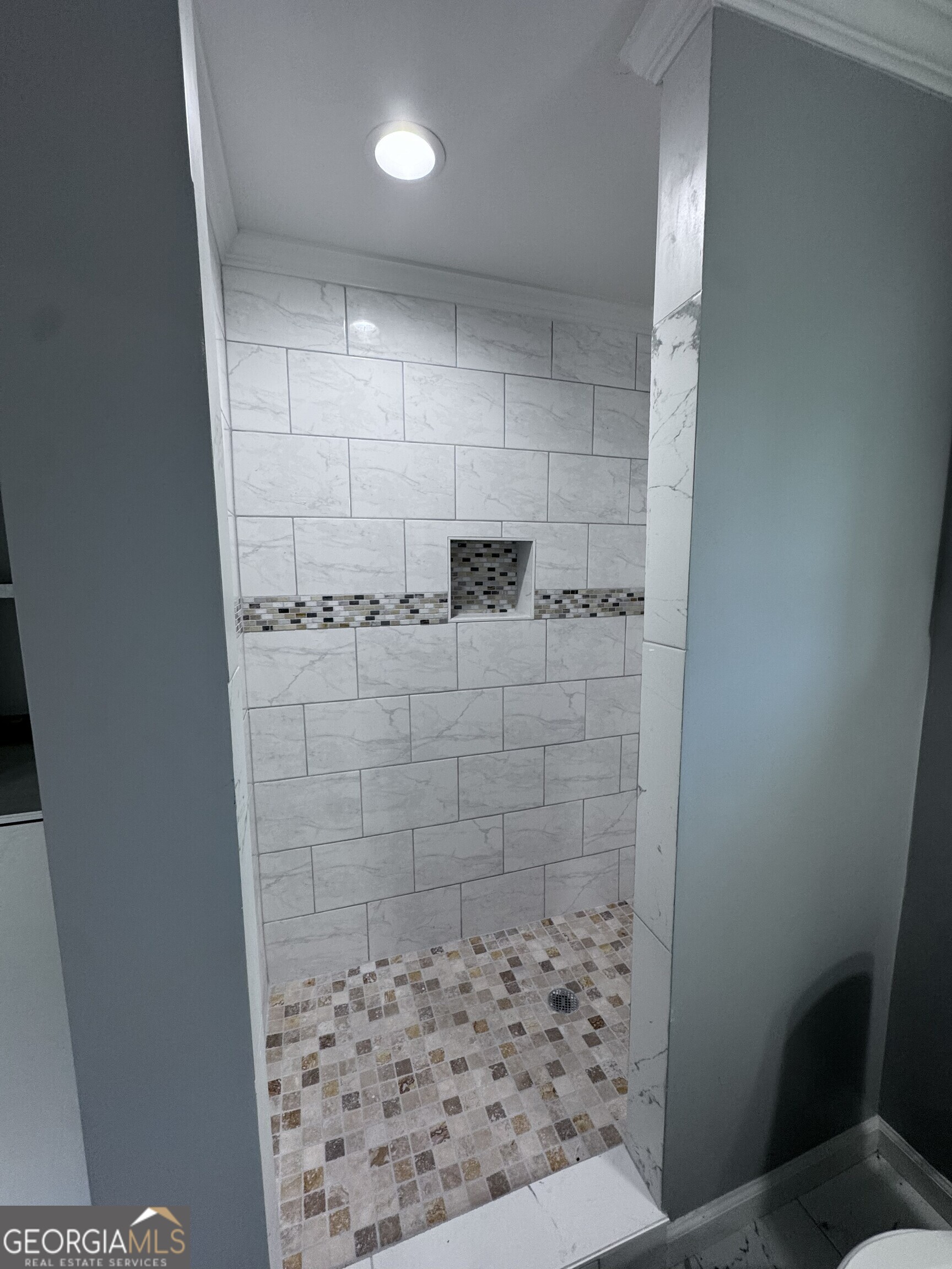 4100 Scott Drive Property Photo 11