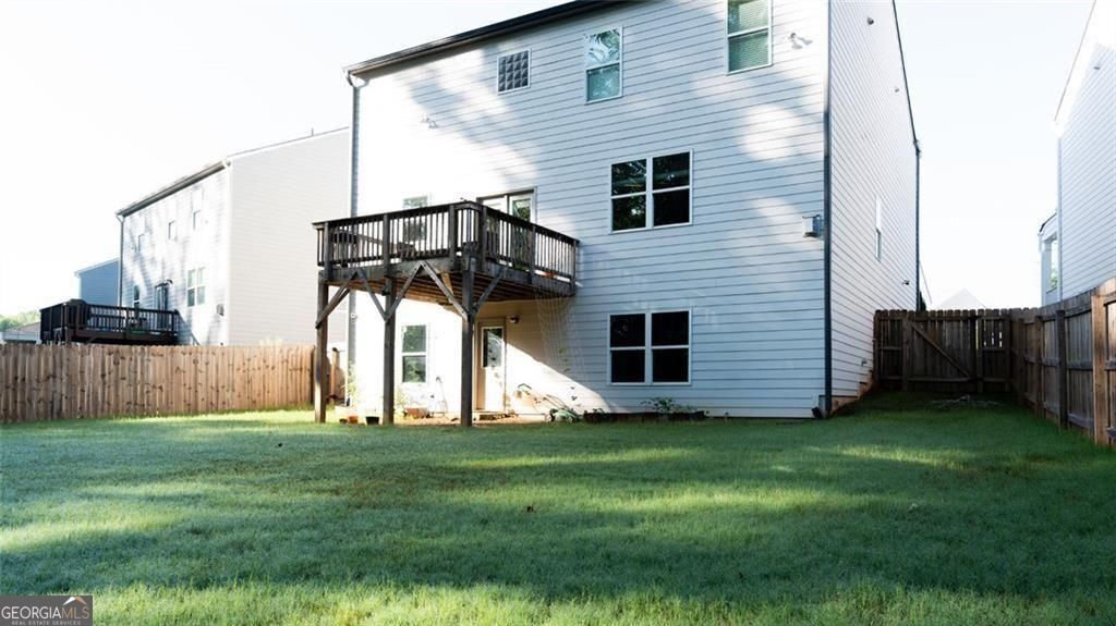242 Barnwood Lane Property Photo 8