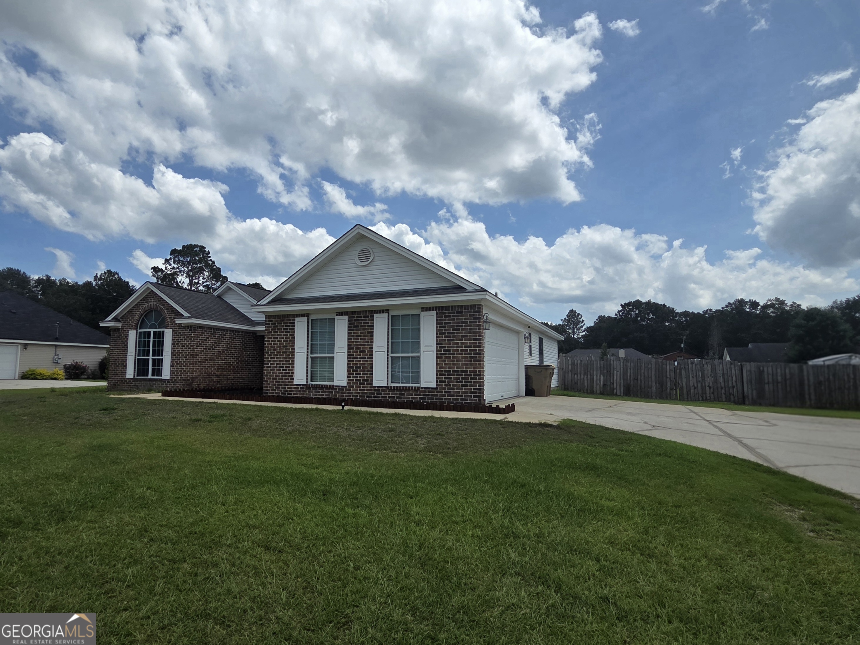 125 Joshua Circle Property Photo 2