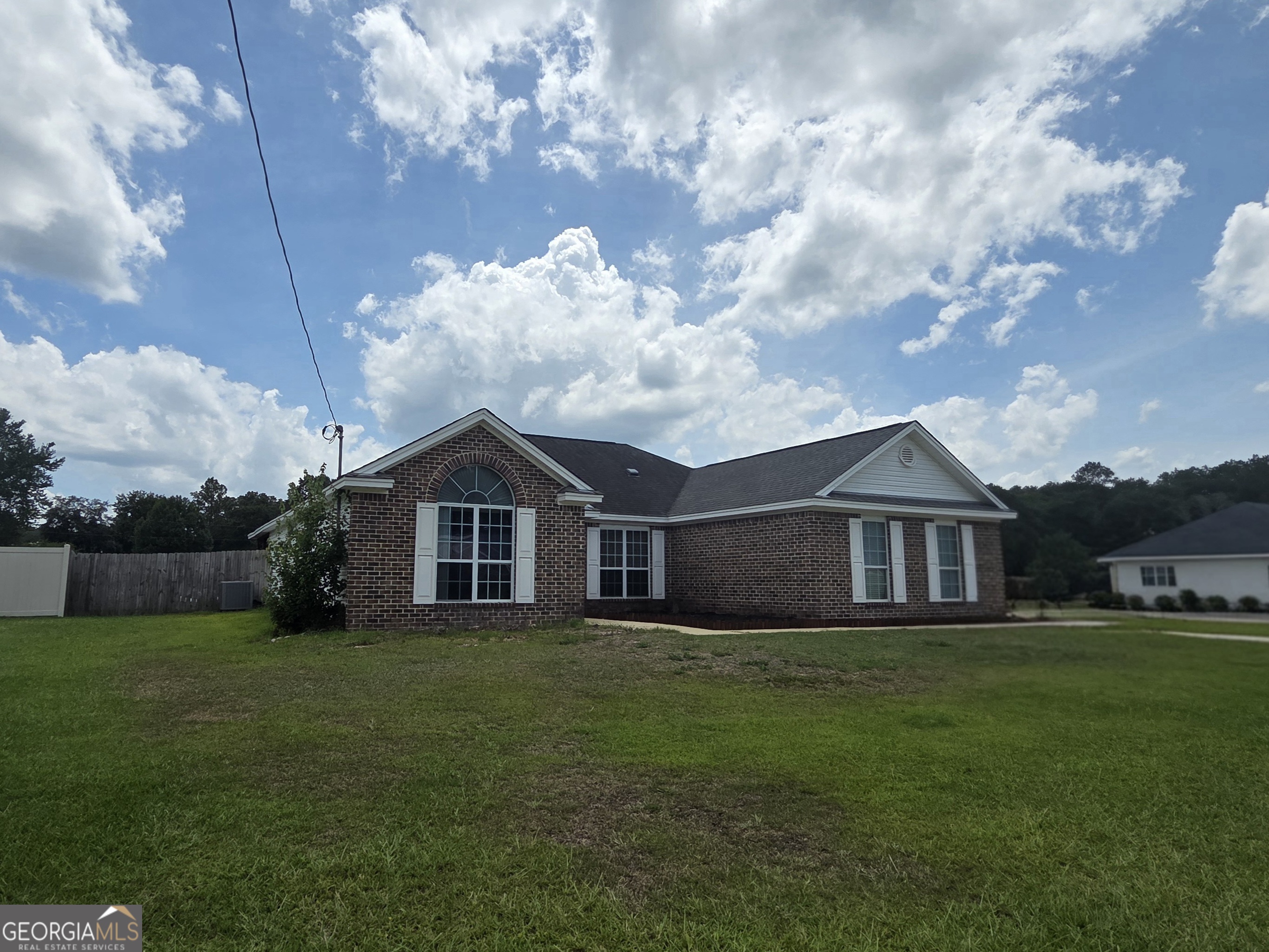 125 Joshua Circle Property Photo 3