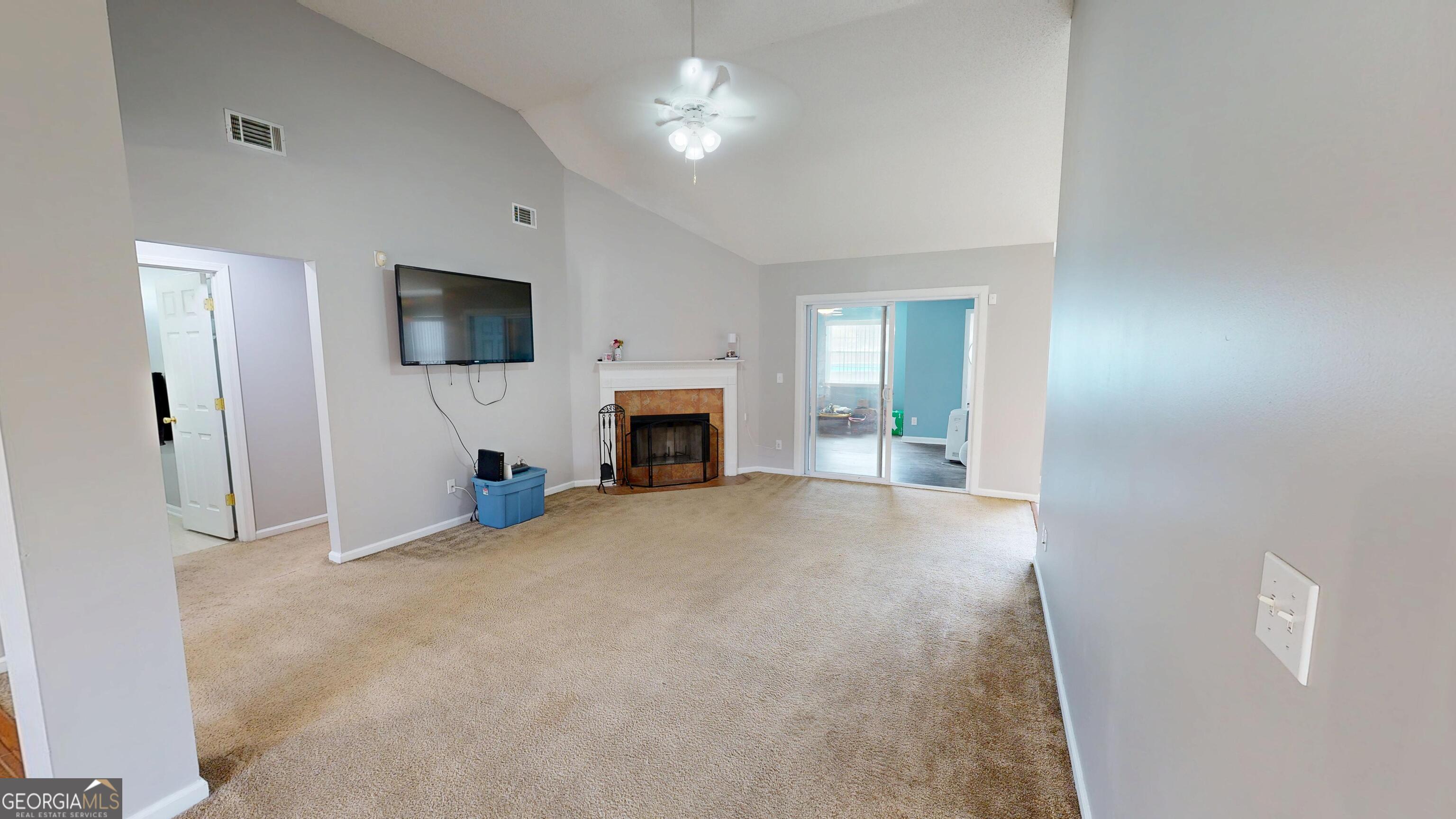 125 Joshua Circle Property Photo 8