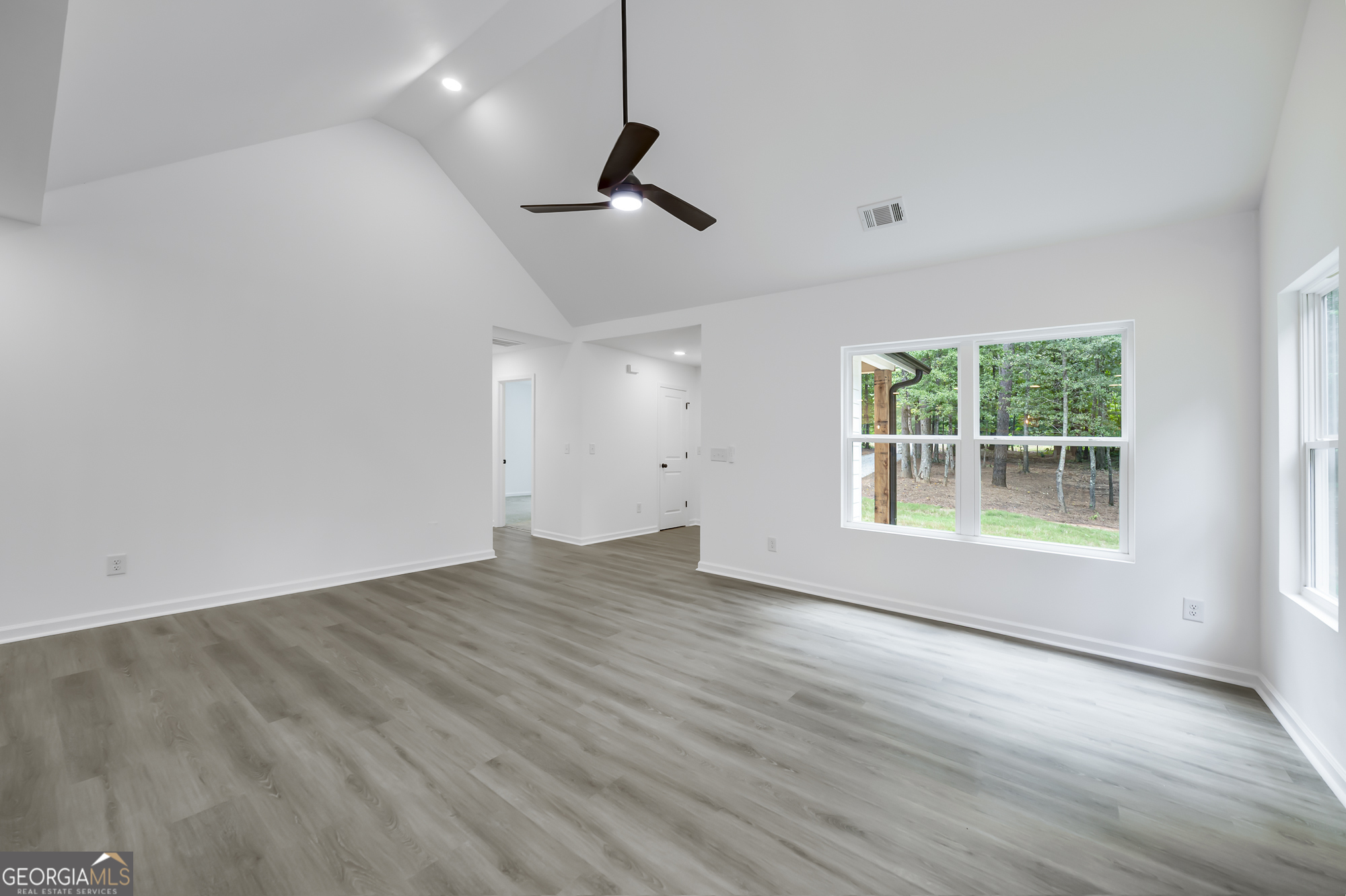 548 Barnesville Road Property Photo 7