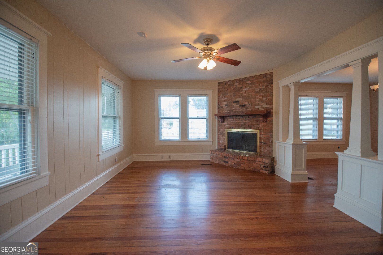 400 First Street Property Photo 5
