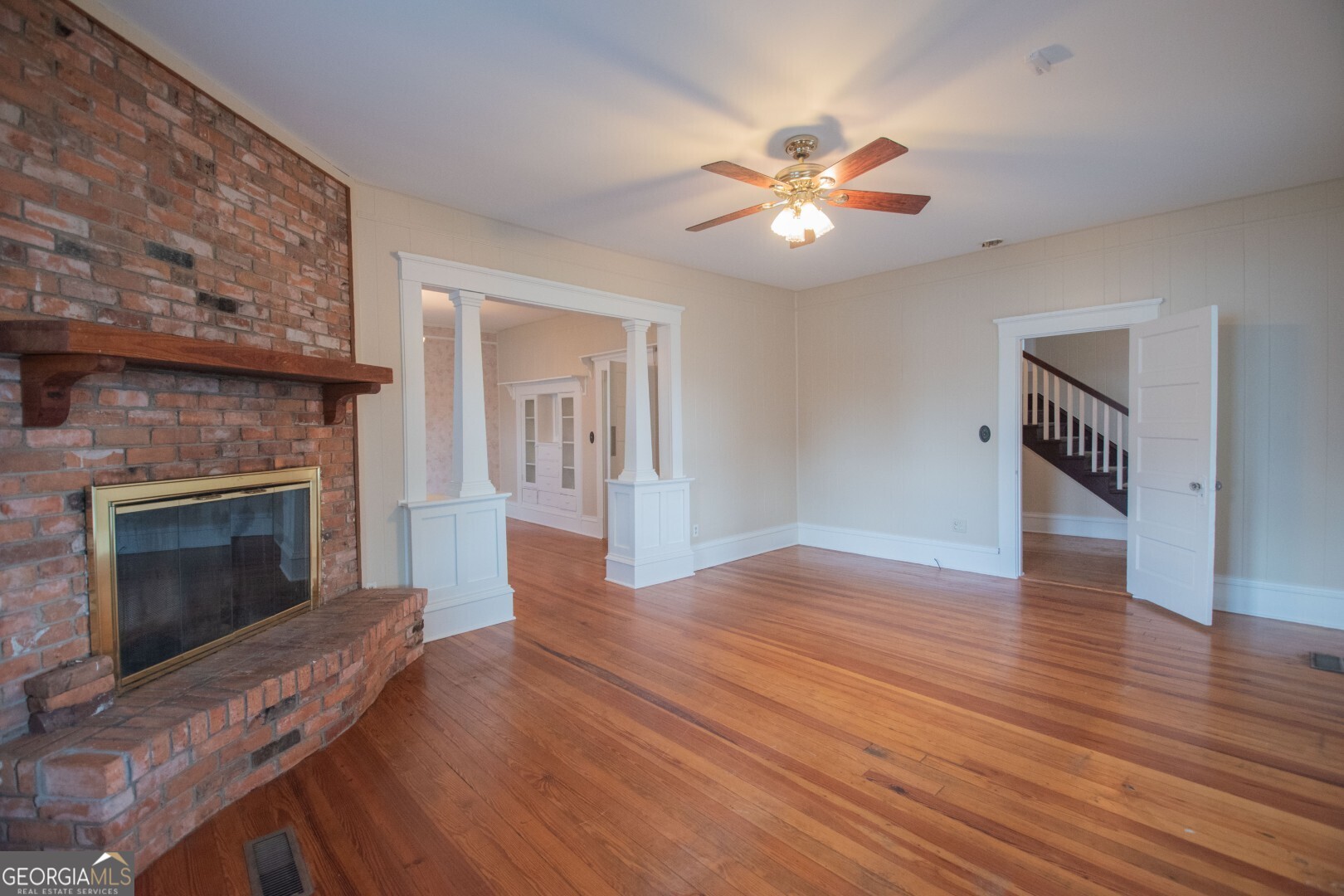 400 First Street Property Photo 7