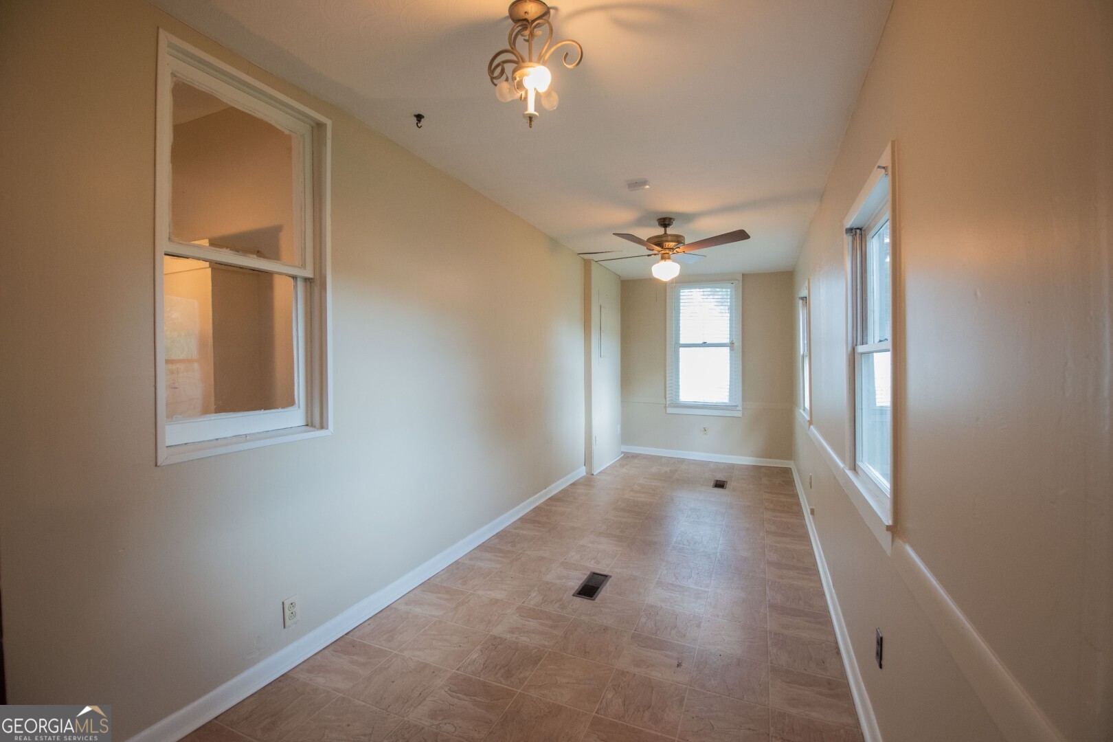 400 First Street Property Photo 14