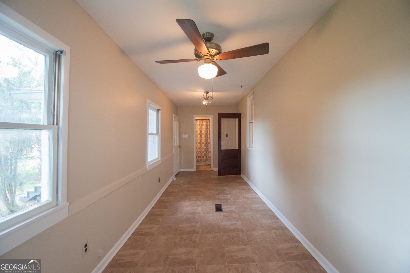 400 First Street Property Photo 15