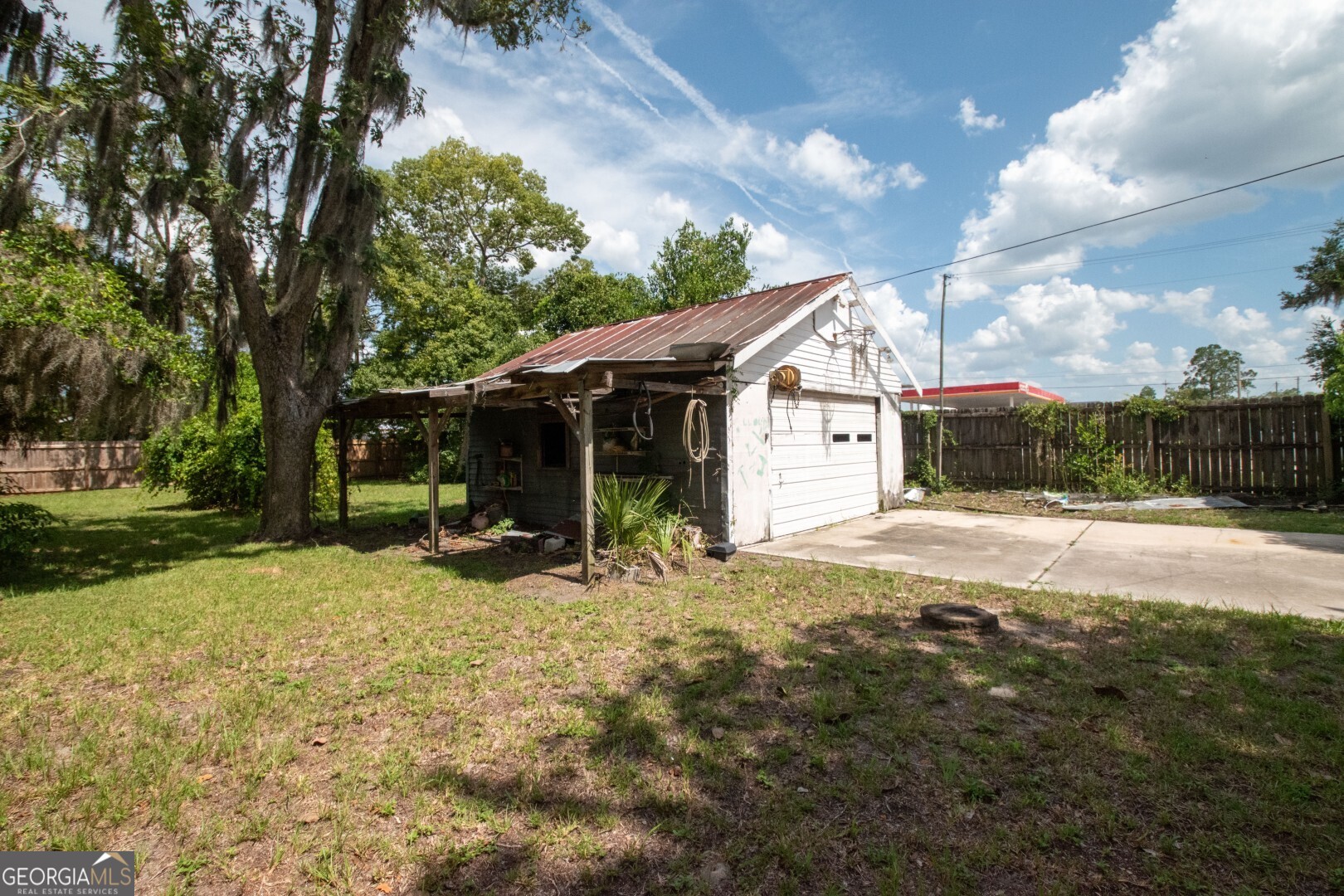 400 First Street Property Photo 26