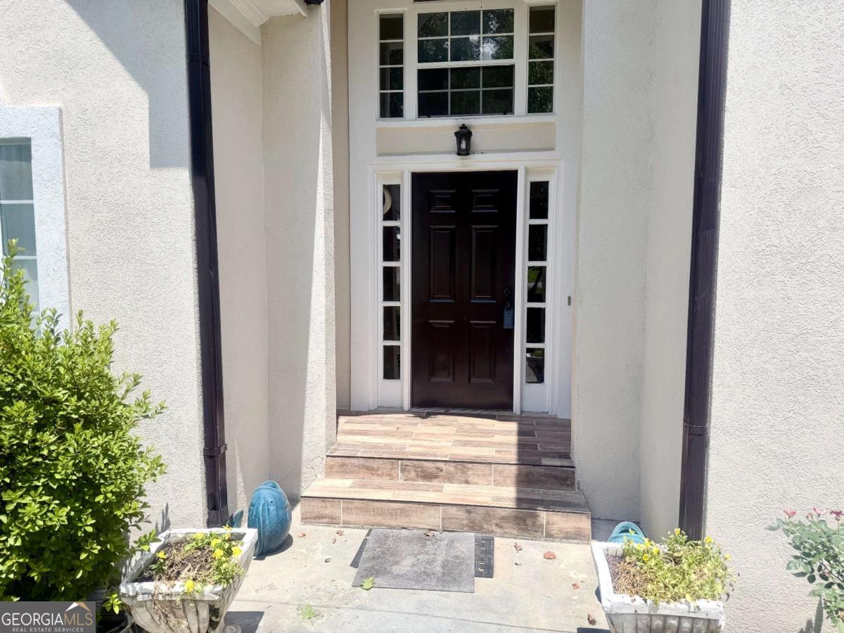 345 Winchester Way Property Photo 2