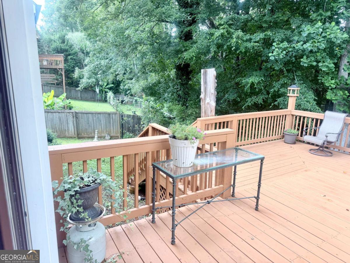 345 Winchester Way Property Photo 10