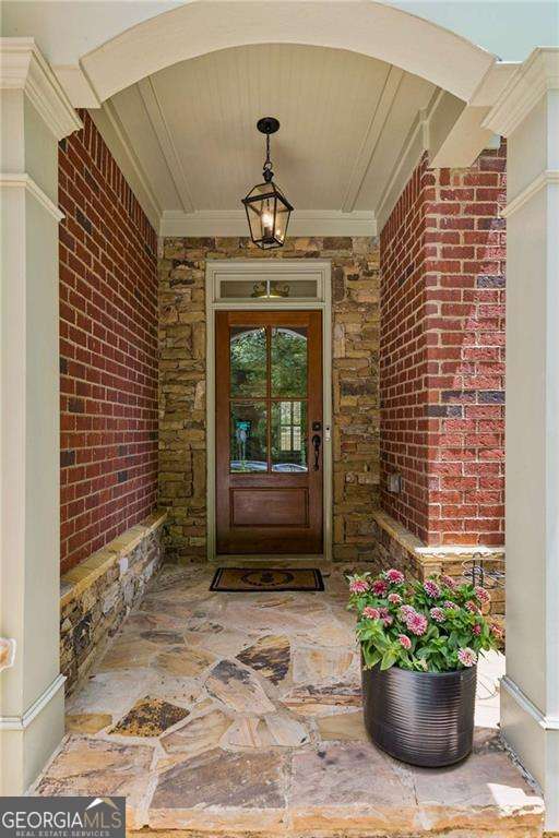 2020 Anderson Drive Se Property Photo 2
