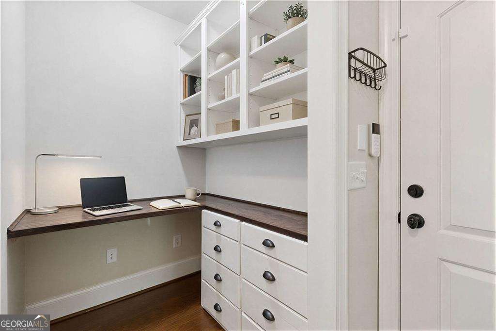 2020 Anderson Drive Se Property Photo 13