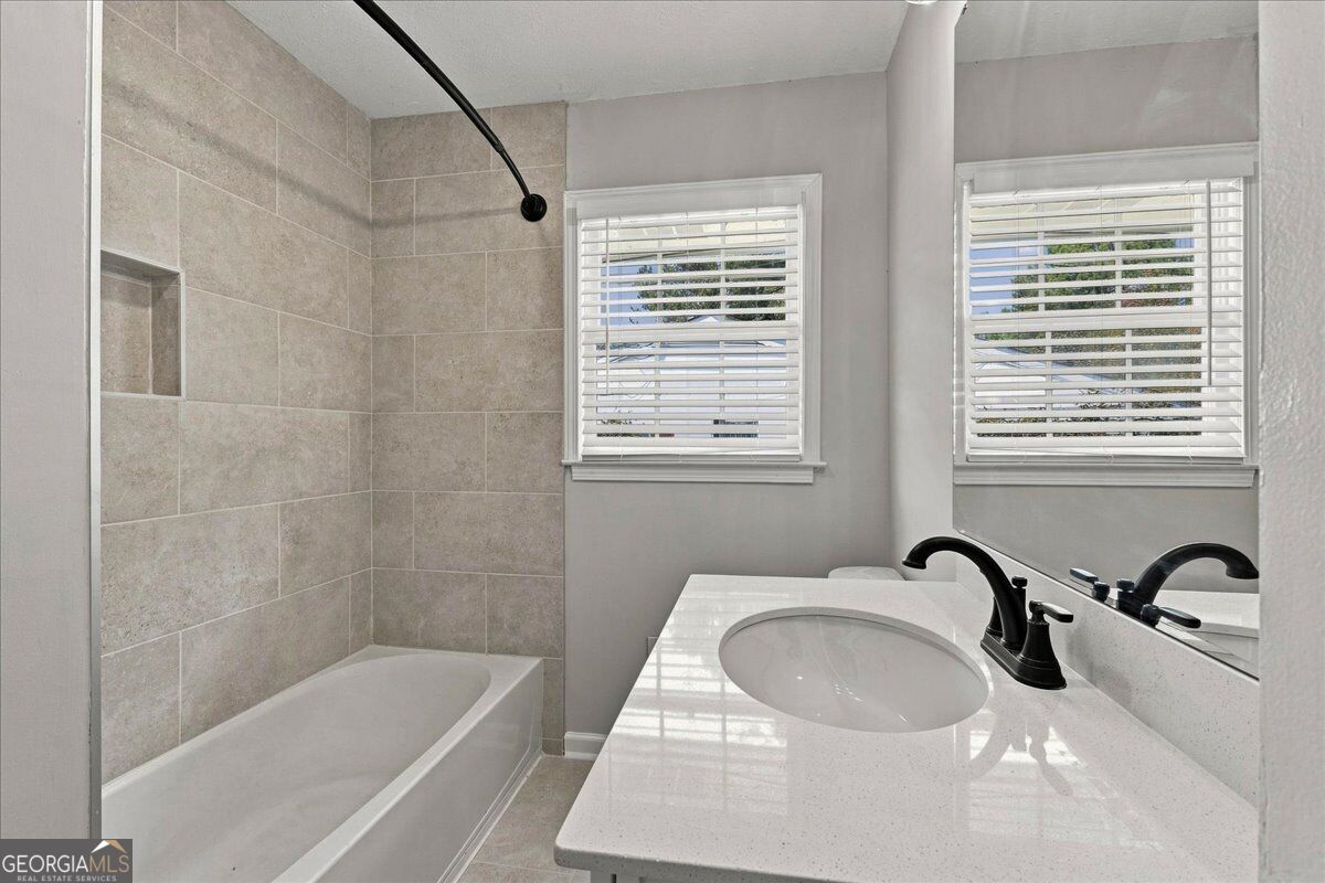 7102 Doncaster Road Property Photo 18