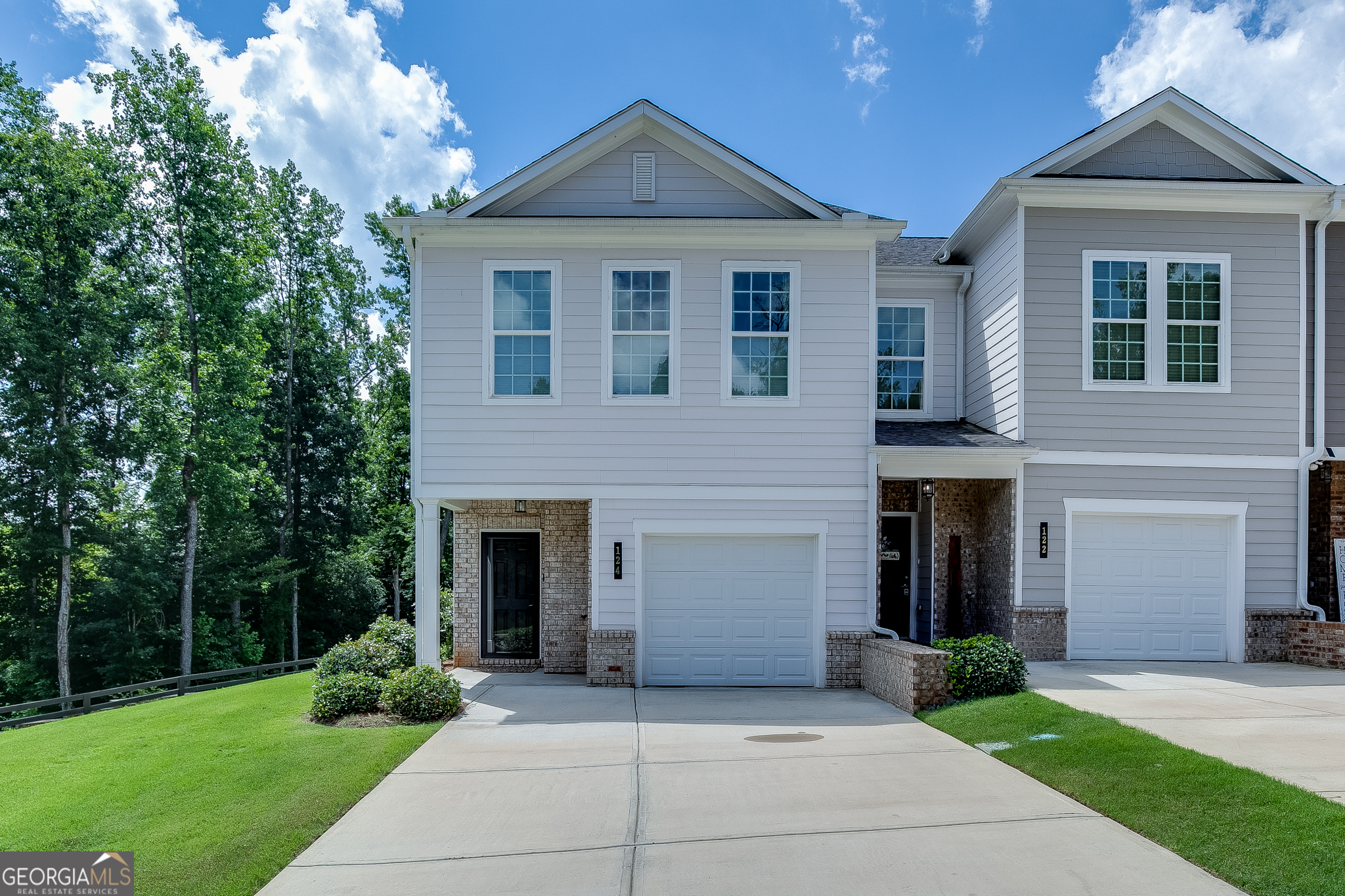 124 Greenview Court