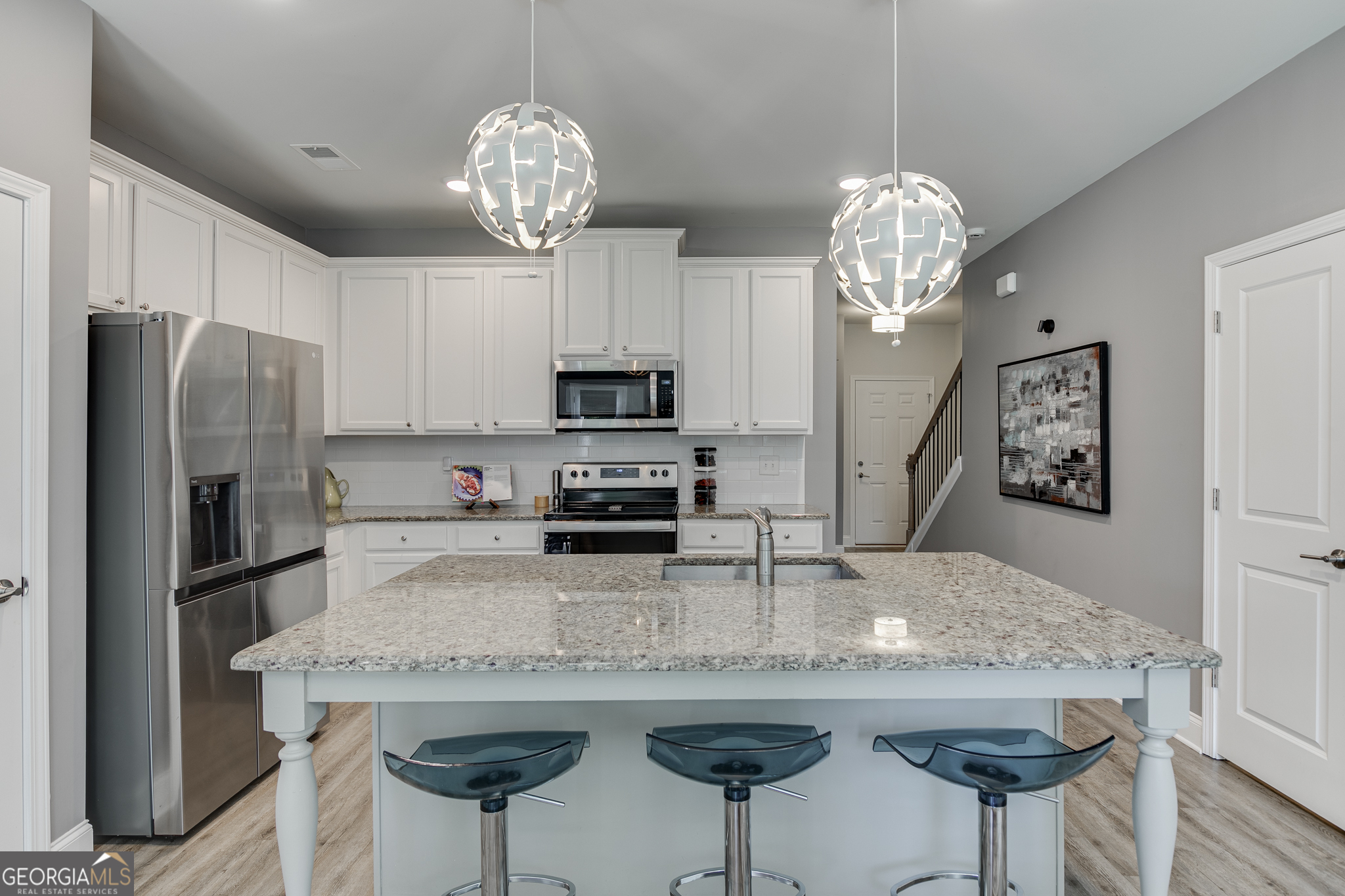 124 Greenview Court Property Photo 8