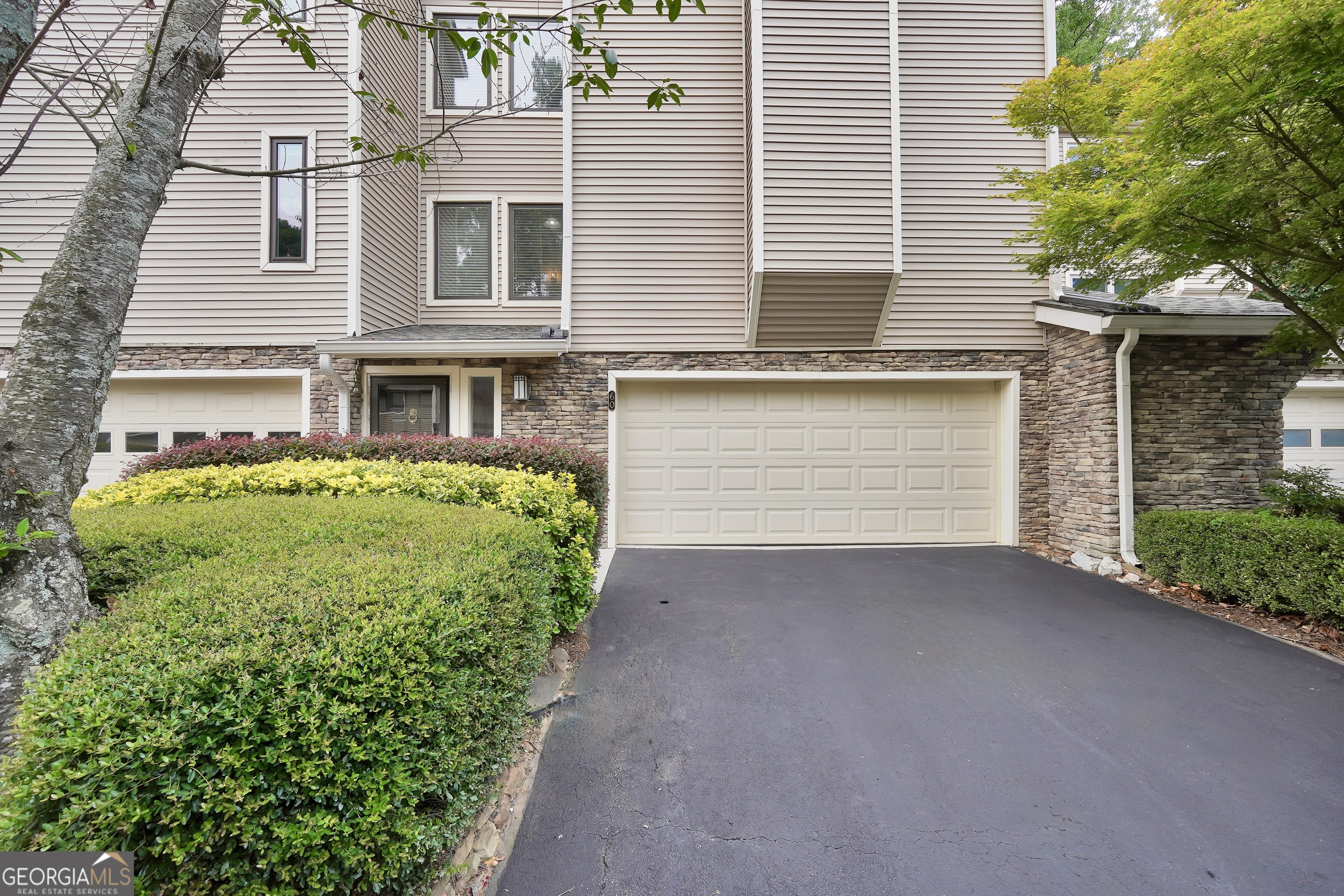 60 Basswood Circle Property Photo 7