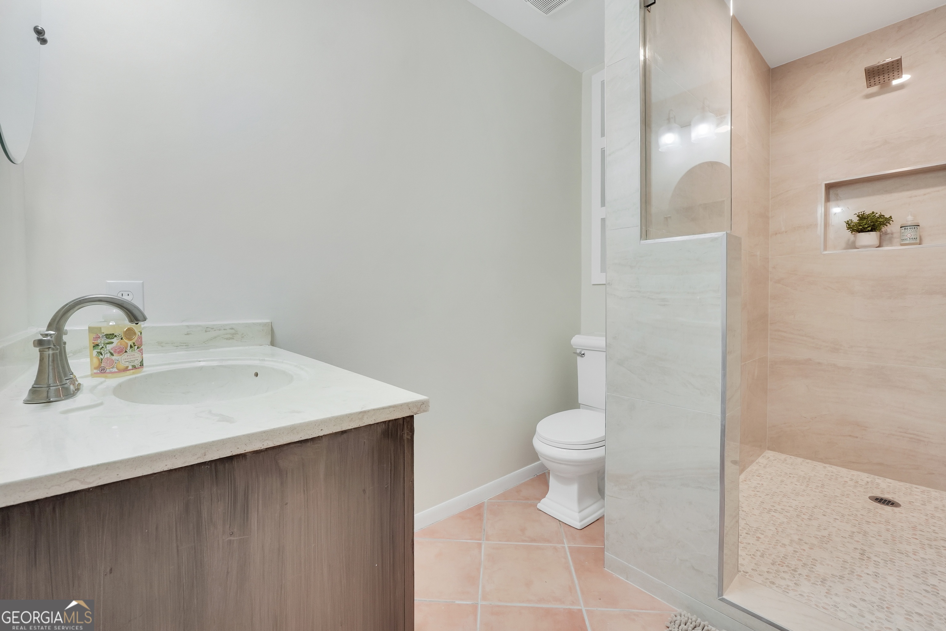 60 Basswood Circle Property Photo 14
