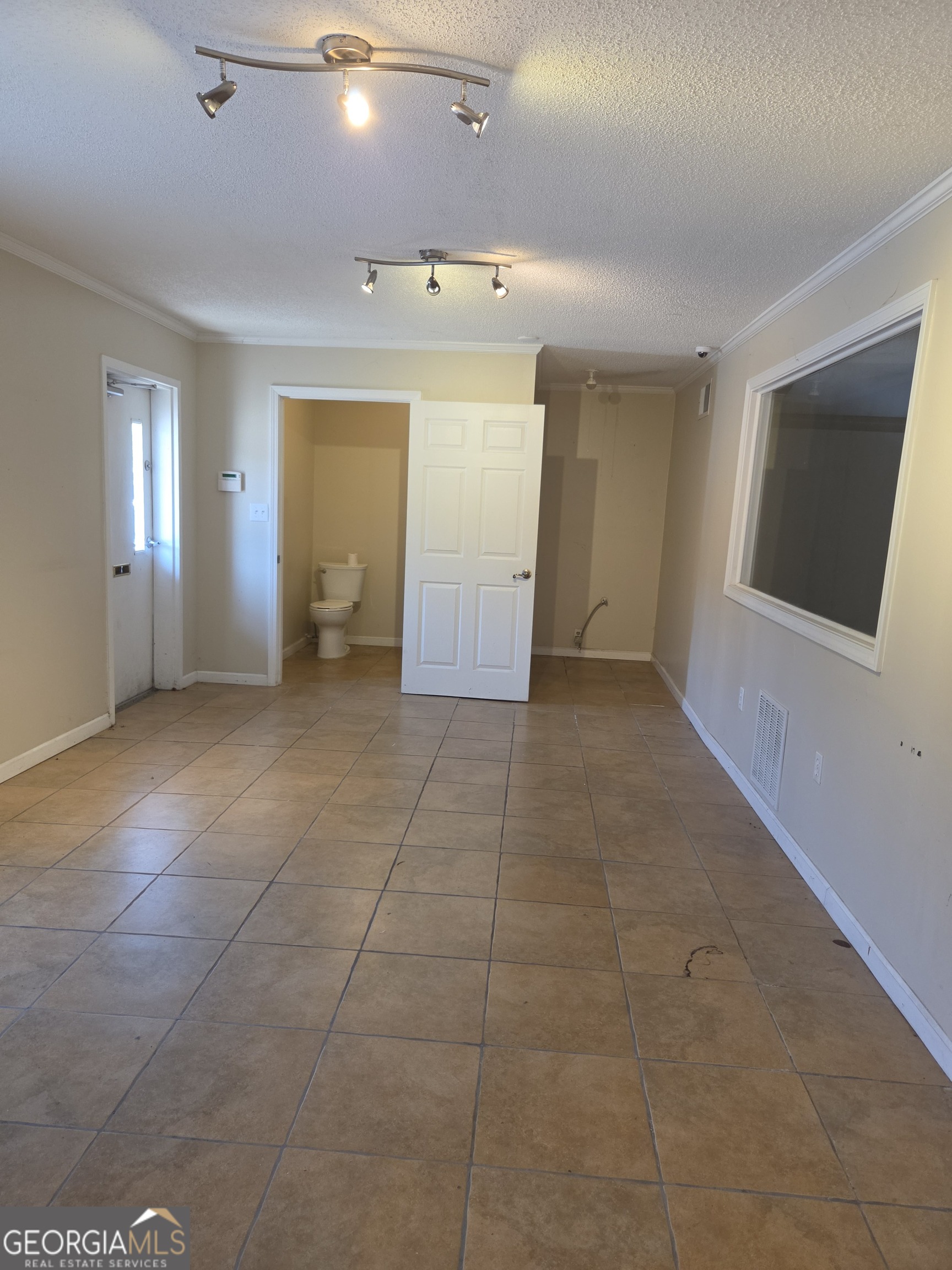 155 Industrial Way Property Photo 2