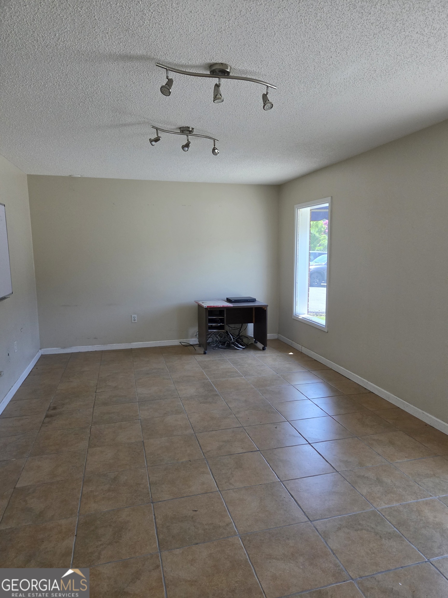 155 Industrial Way Property Photo 3