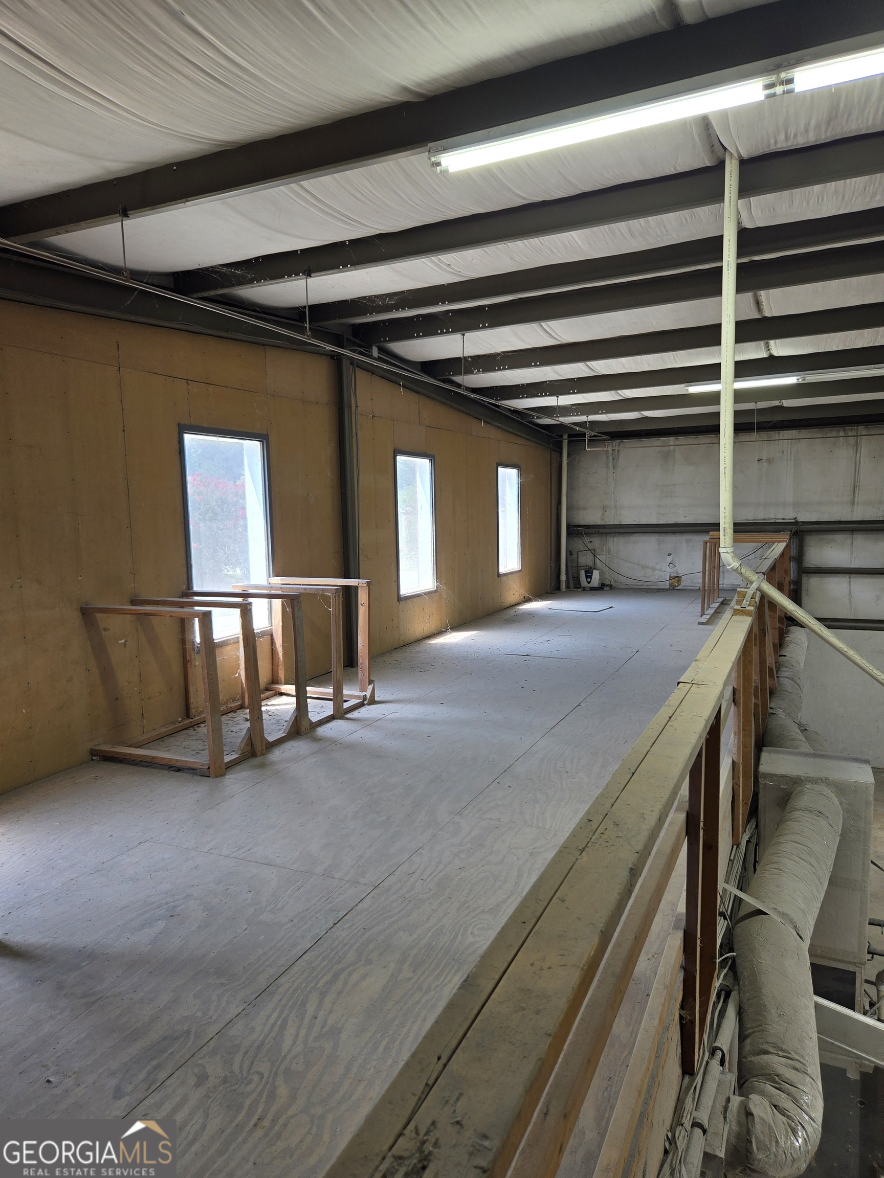 155 Industrial Way Property Photo 5