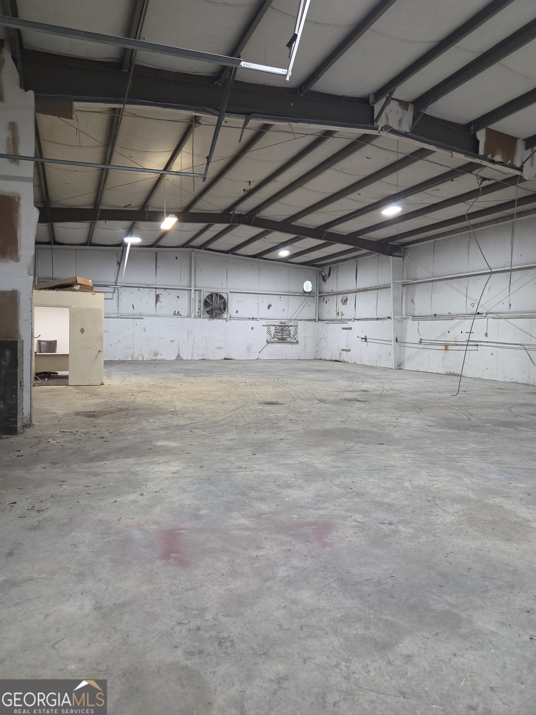 155 Industrial Way Property Photo 7