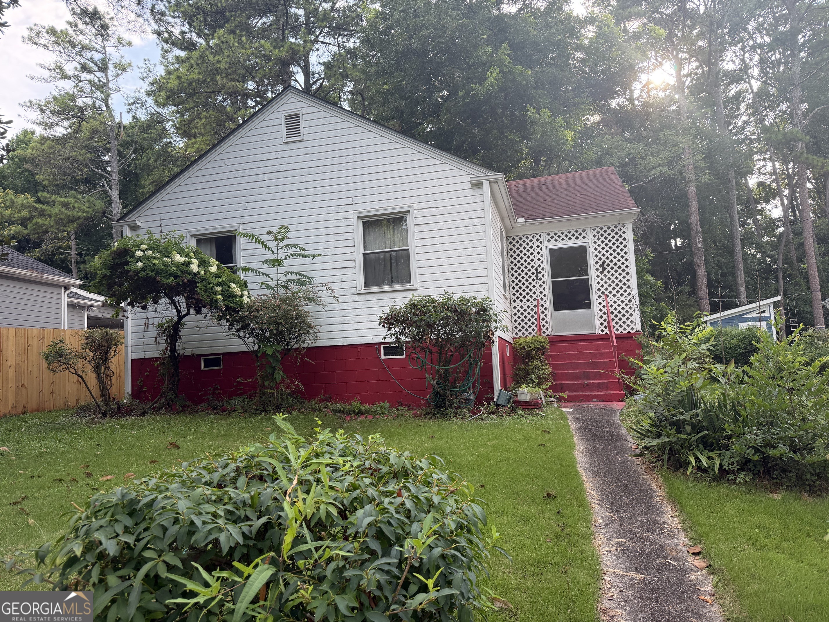 773 Maynard Terrace Se Property Photo 2