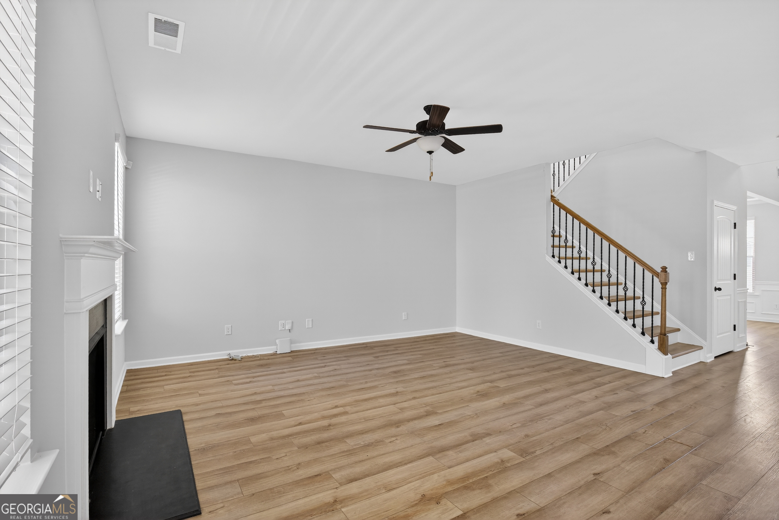 4890 Sultana Way Property Photo 10