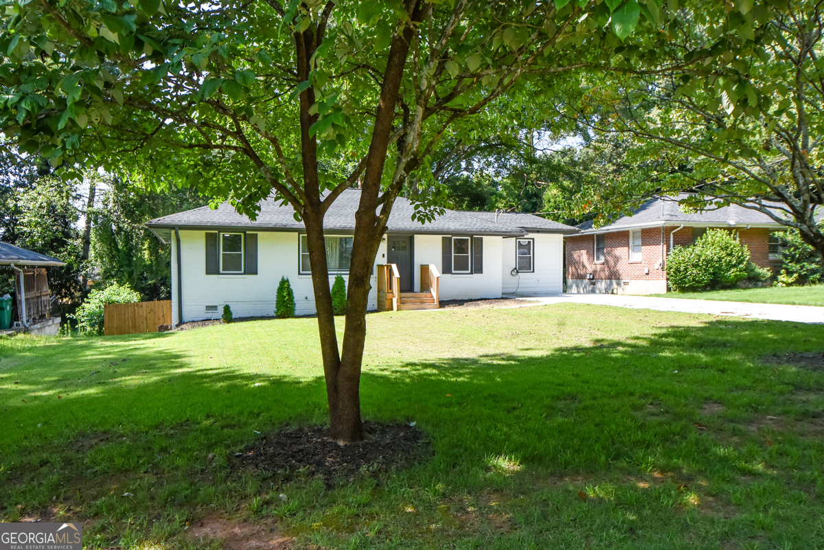 2805 Long Way Property Photo 4