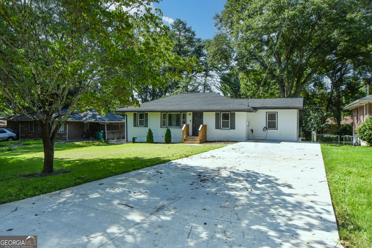2805 Long Way Property Photo 5