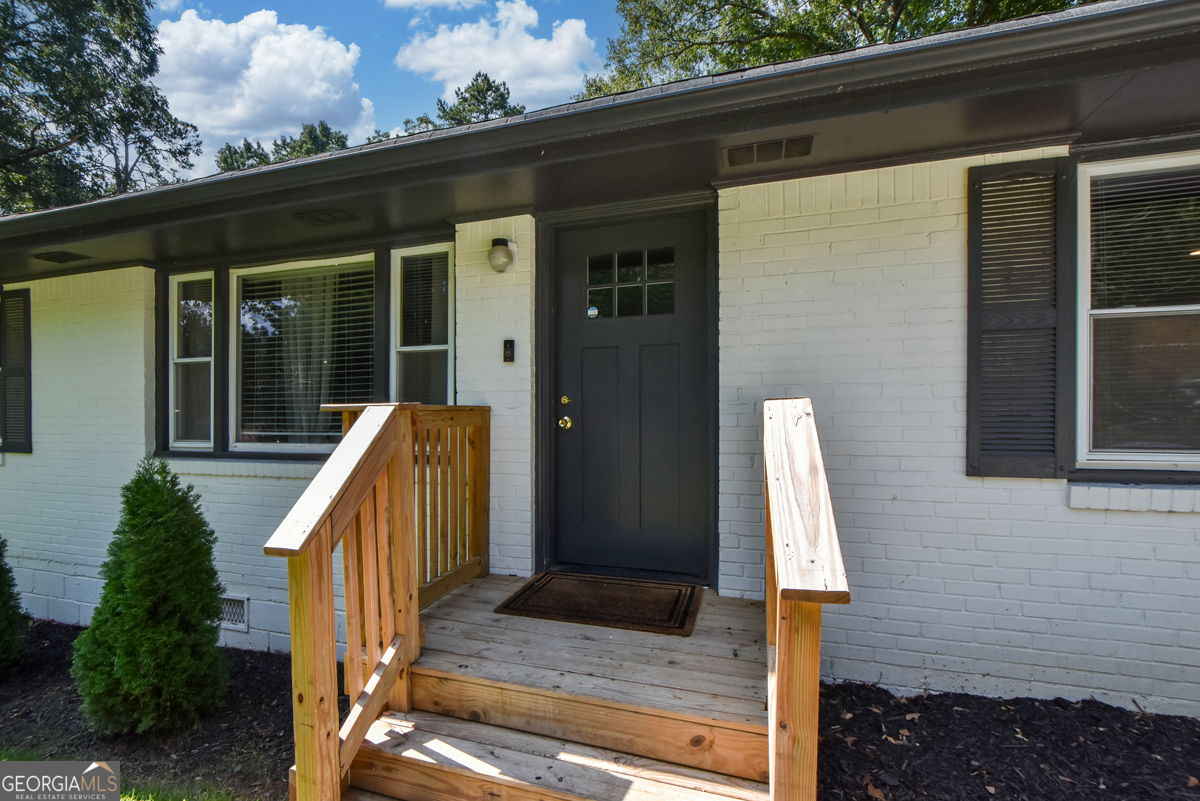 2805 Long Way Property Photo 6