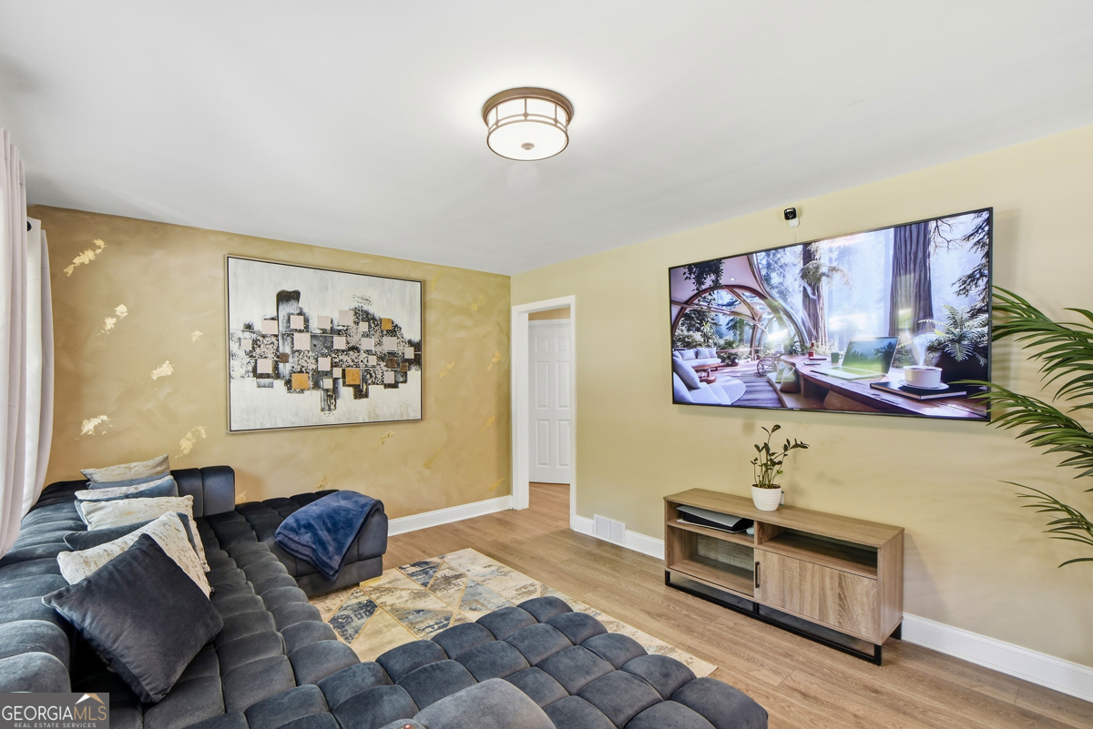 2805 Long Way Property Photo 7