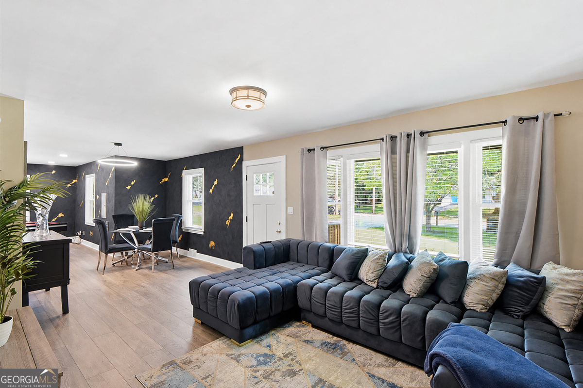 2805 Long Way Property Photo 9