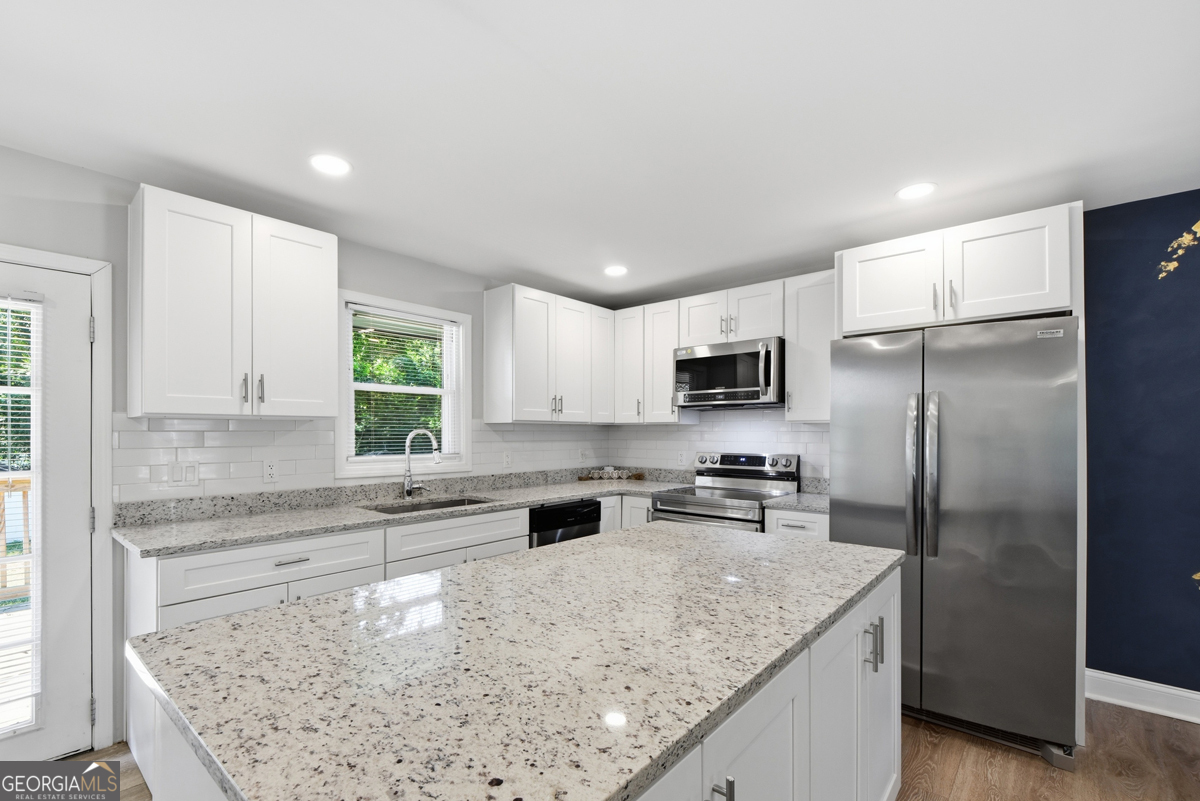 2805 Long Way Property Photo 18