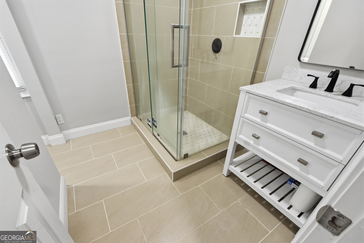 2805 Long Way Property Photo 27